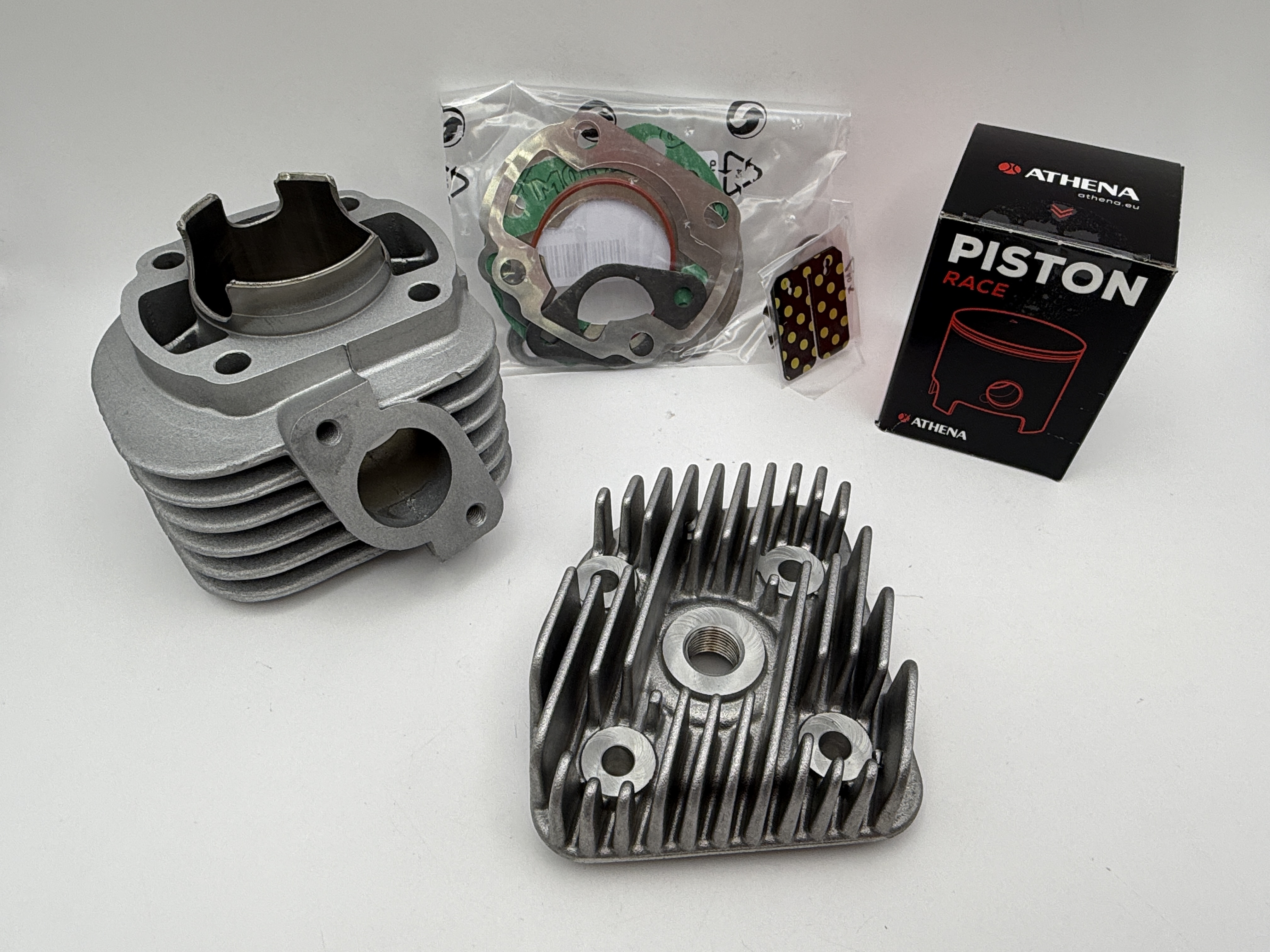 Athena Big Bore Cylinder Kit 47.60mm (+7.60mm) With Top Set, Piston, Head, Reeds Yamaha CS50 Jog 02-06, CS50 Jog R 02-05, YN50 Neo's 02-16, Aprilia SR50 94-01, Beta Ark 50 96-08, Malaguti F10 92-06, F12 94-04 80cc) (For Use With Long Stroke Con Rod)