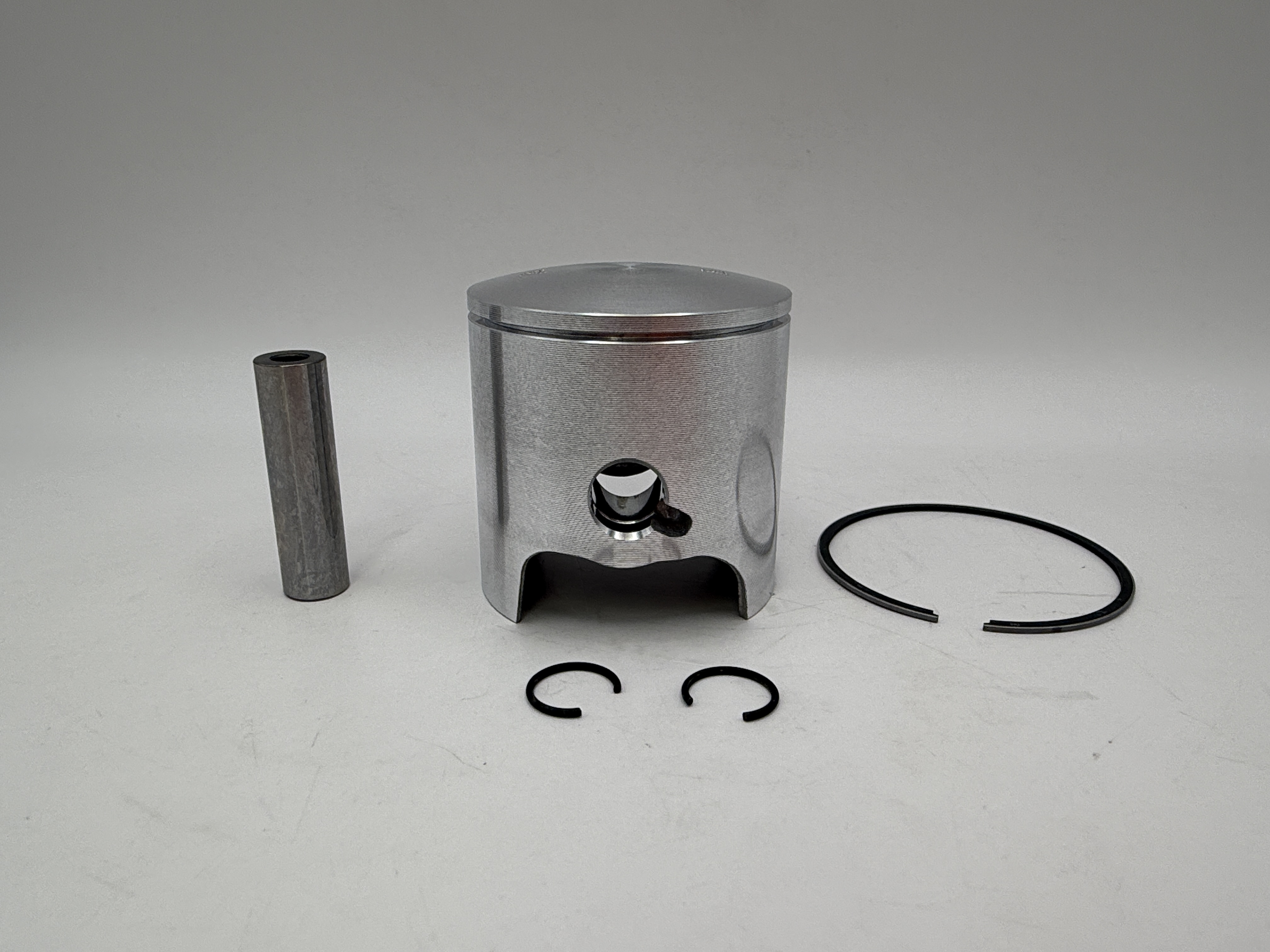 Athena Big Bore Piston Kit (Cast Lite) 47.55mm (+7.60mm) Honda NH50 Lead, SGX50 Sky, SH50 87-93, Italjet Adly 50, Peugeot Metropolis 50 1991 (70cc Big Bore) (B)