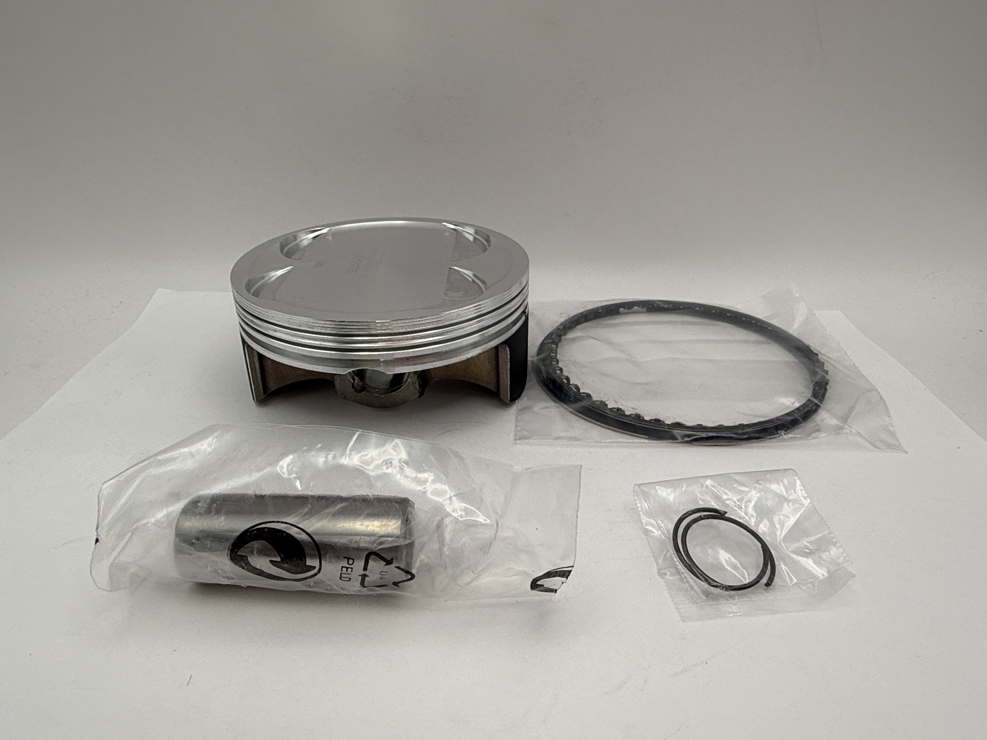 Athena Piston Kit (Forged) 96.96mm Husqvarna 510 TC 06-10, 510 TE 06-10, 450 SMR 06-09 (B)