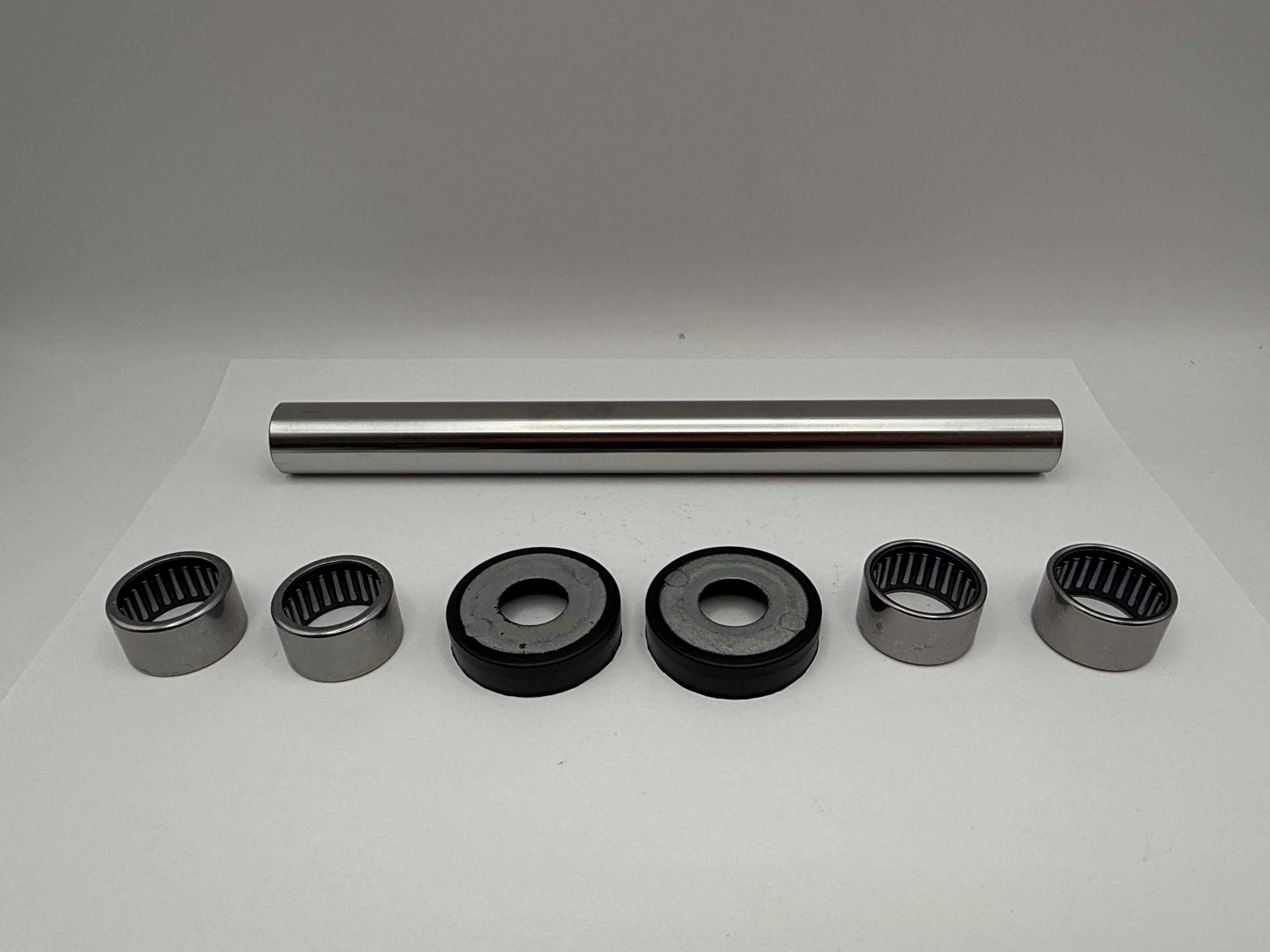 TourMax Swinging Arm Needle Bearing Set Kawasaki Z1000A2-4 78-80, Z1000B1-4 77-80, Z1-R 78-80, Z1000G1 80 (Includes 2 End Caps)
