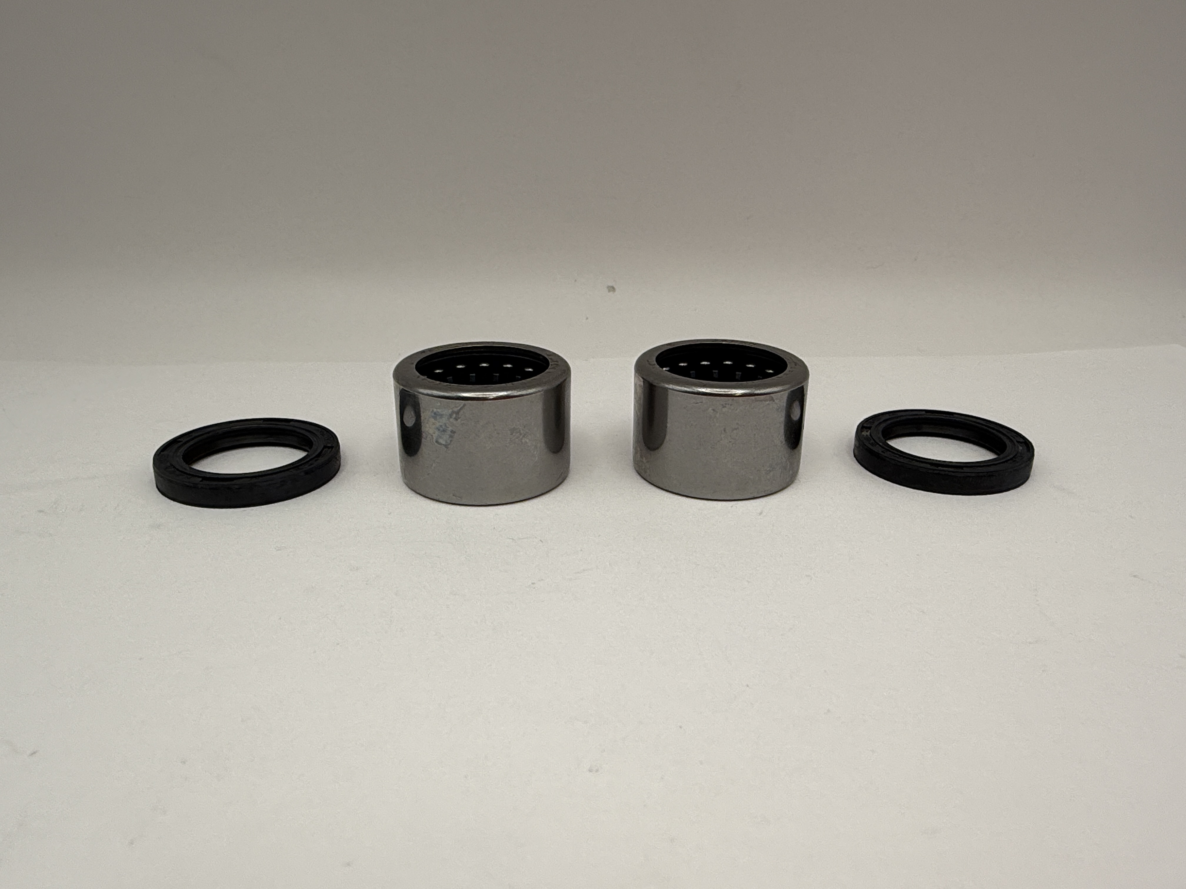 TourMax Swing Arm Bearings & Seals Kawasaki Z600A1-3 85-87, ZX600B1 87