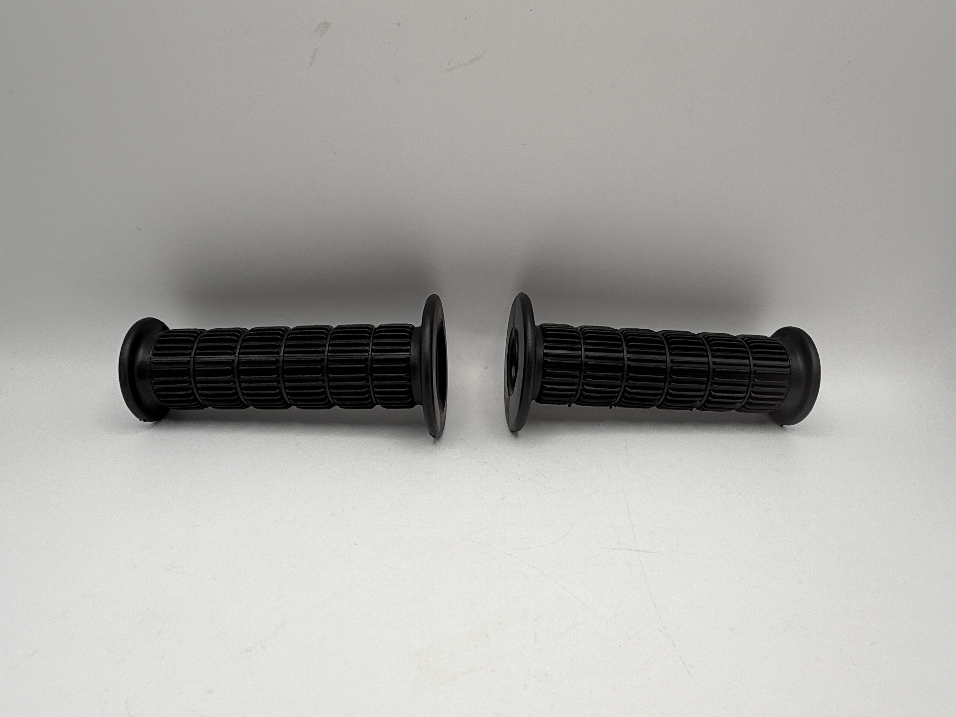 Handlebar Grips 7/8" Kawasaki Style Pre 90's Models