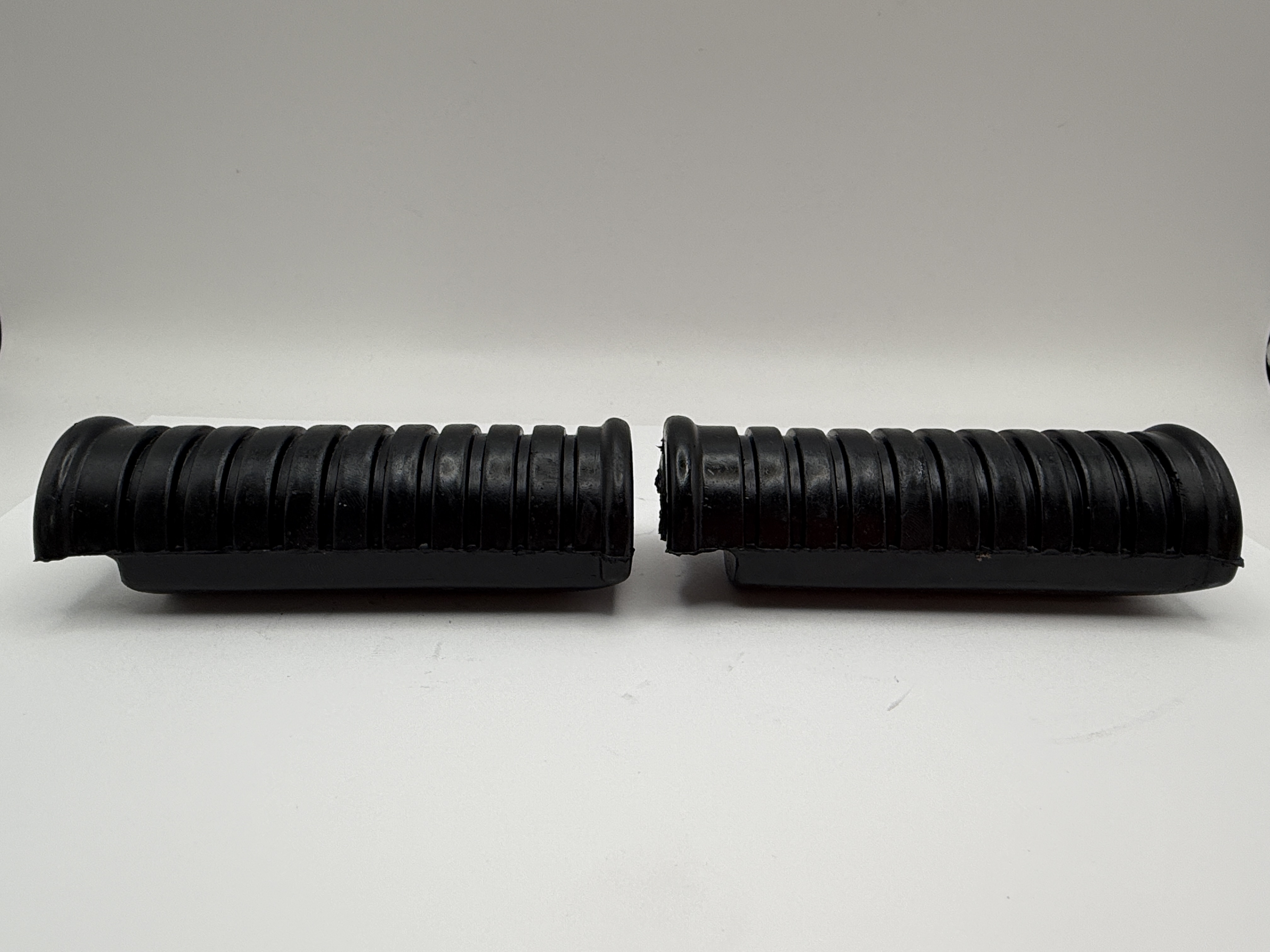 Hendler Footrest Rubbers 16mm Round Fitting & 110mm Long