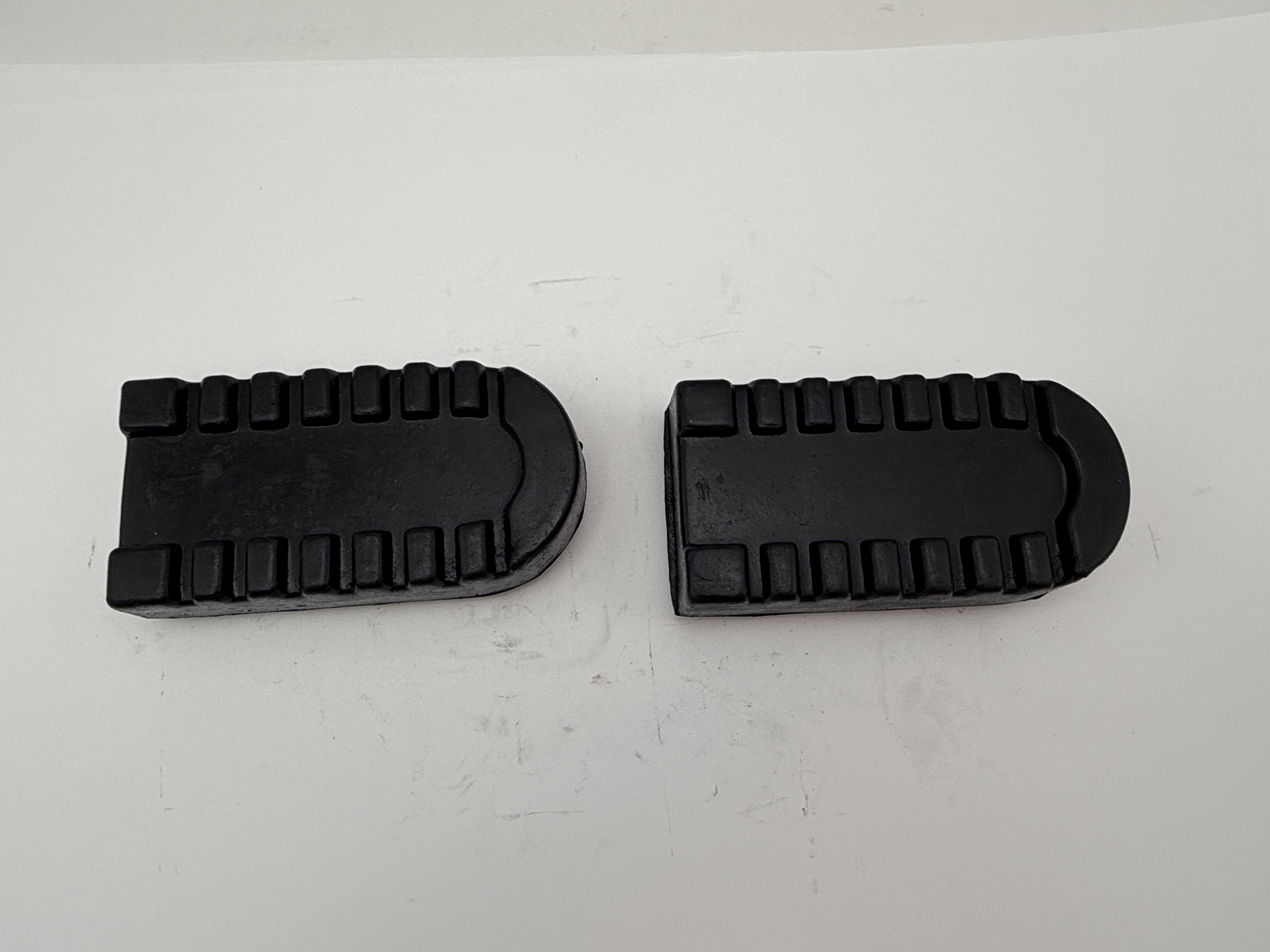 Hendler Footrest Front Rubber Yamaha TW125 99-04, XT660 08-13