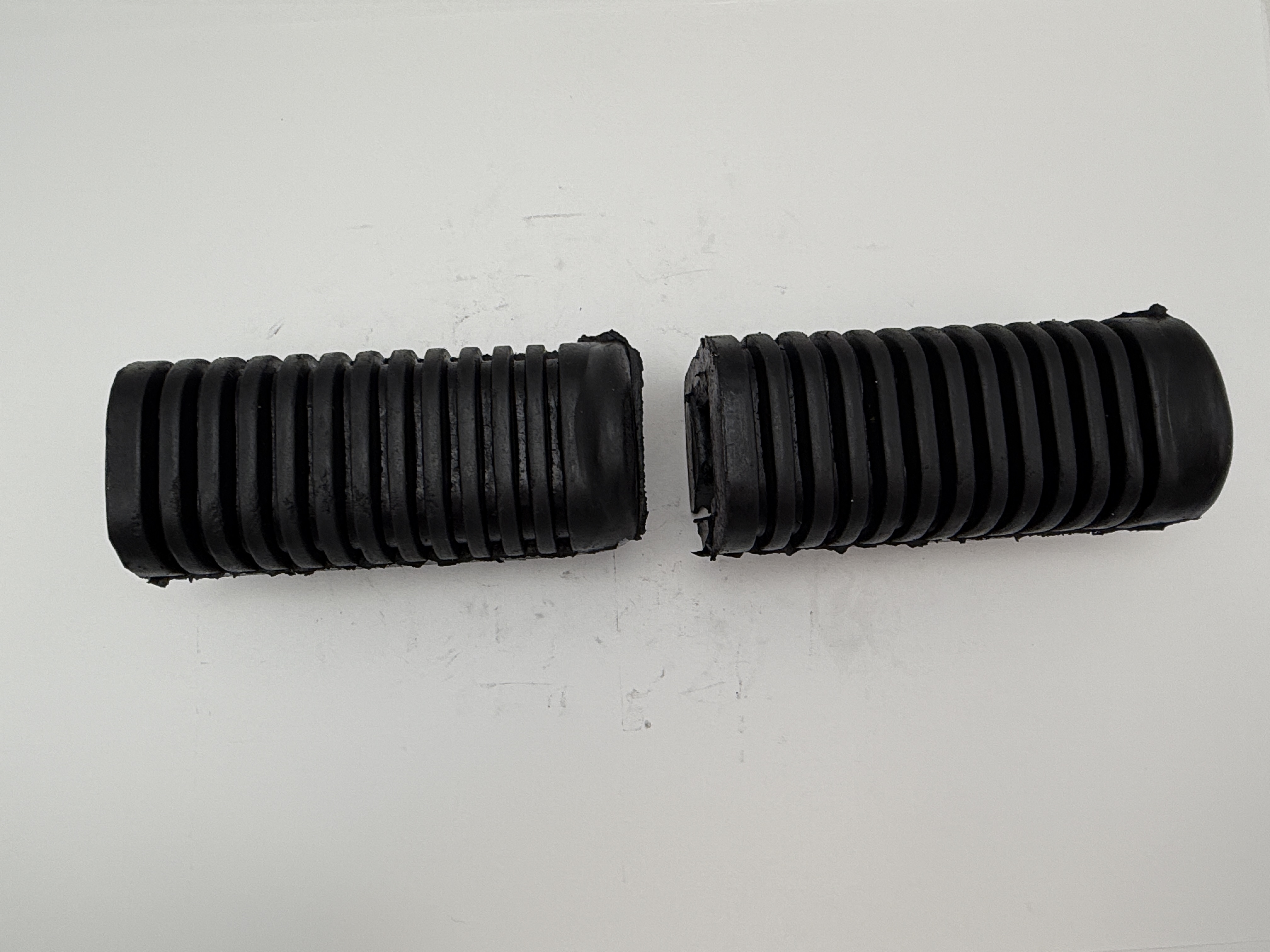 Hendler Footrest Front Rubbers Yamaha TZR125 88-92, XJ600 84-91