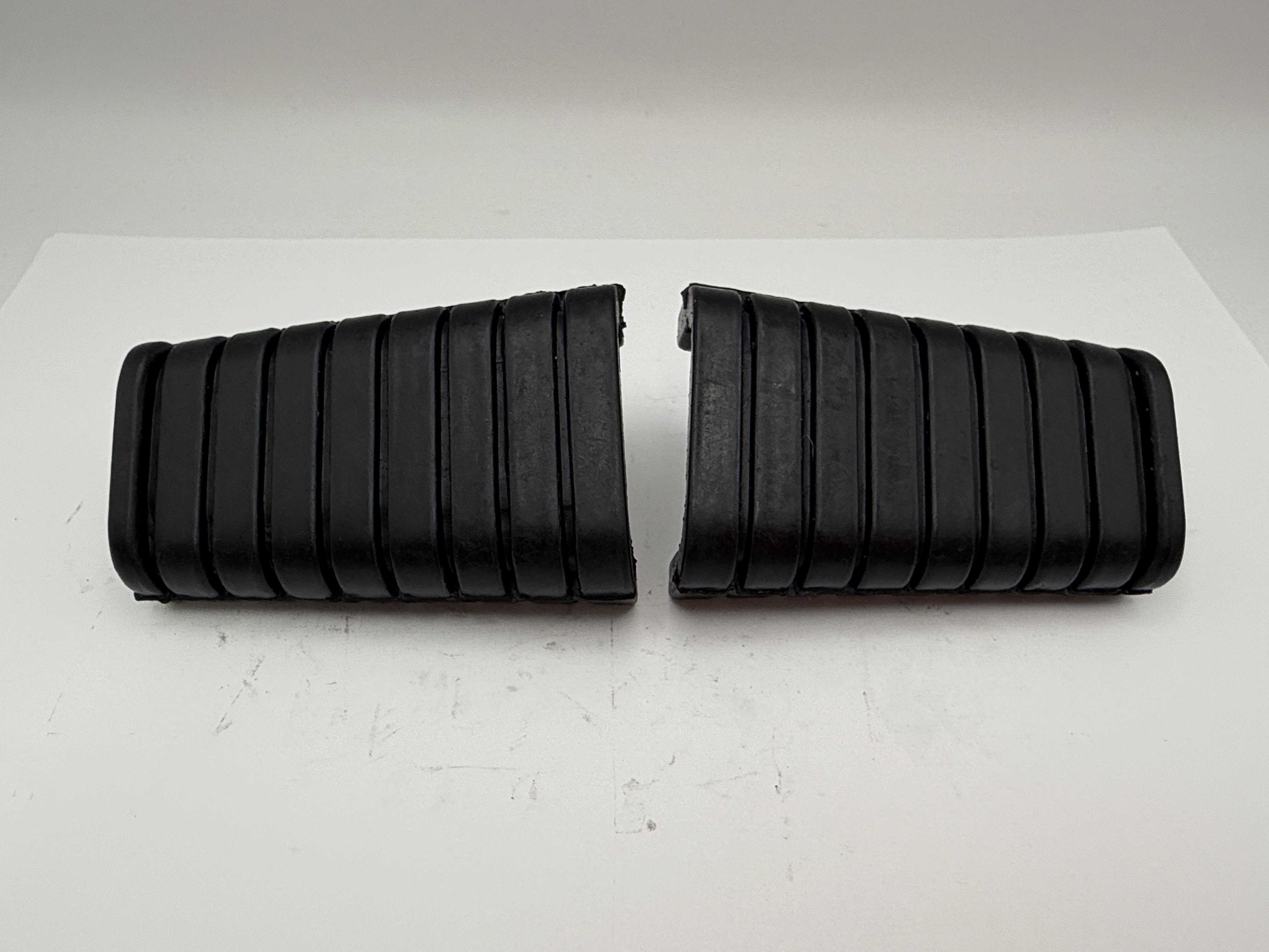 Hendler Footrest Front Rubber Yamaha XV535 94-02, VMX1200 V-Max 89-01