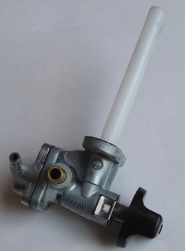 TourMax Petrol Tap Suzuki GSX600FJ, FK 44mm Centres, 6mm Outlet, Diaphragm Type OE Ref: 44300-19C00