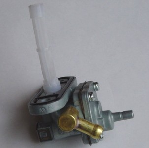 TourMax Petrol Tap Suzuki GSX1100FJ-FR 88-94 50mm Centres, 6mm Outlets OE Ref: 44300-48B11