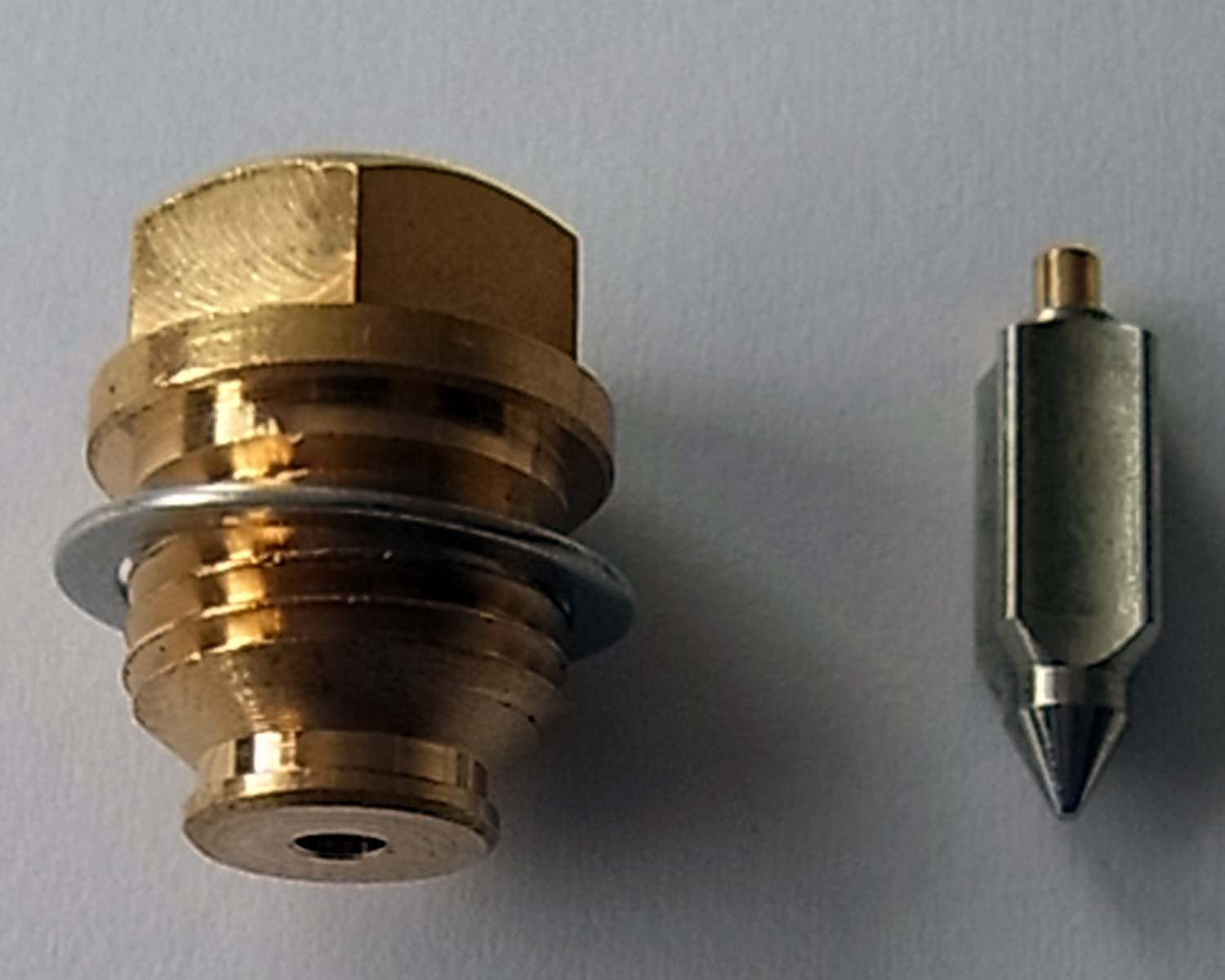 TourMax Carb Float Needle & Seat Set OE Refs: 1J7-14190-20, 13370-44010, 16030-026