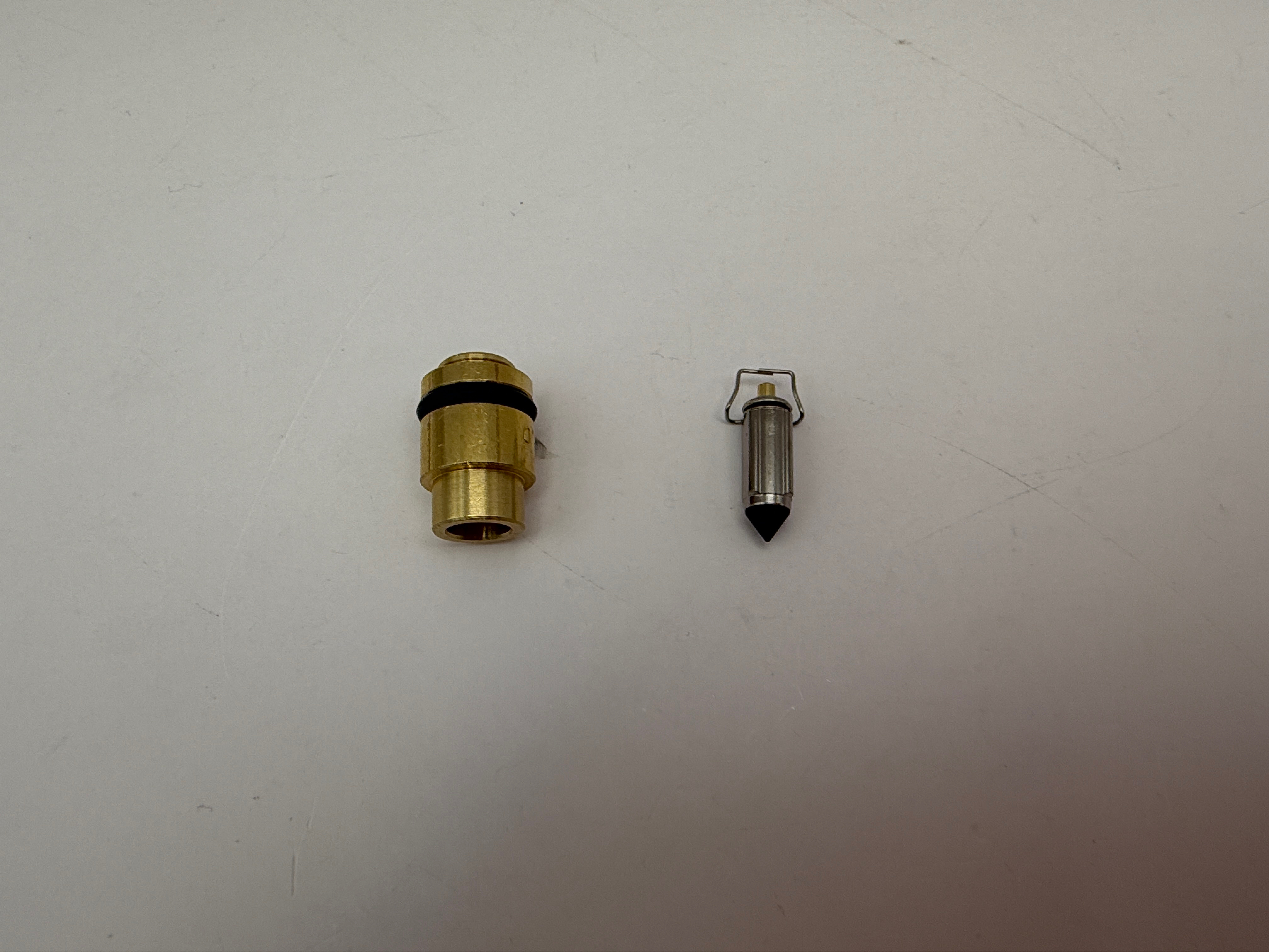 TourMax Carb Float Needle & Seat Set OE Refs: 3L1-14190-20, 25G-14107-20, 13370-37100, 13370-05530