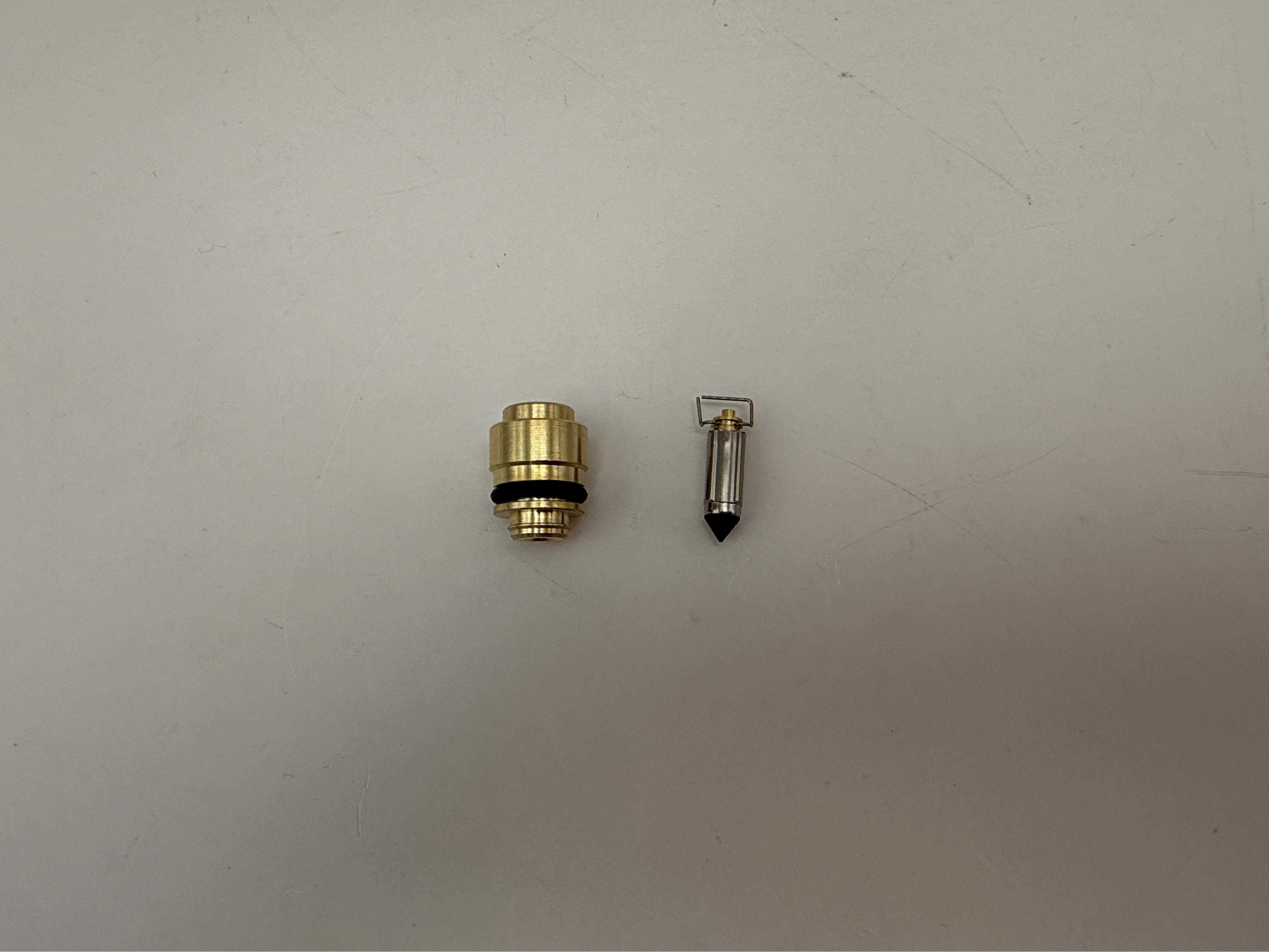 TourMax Carb Float Needle & Seat Set OE Refs: 4SV-14107-15, 4KM-14107-15, 13370-20F00, 13370-33E80, 16030-1088