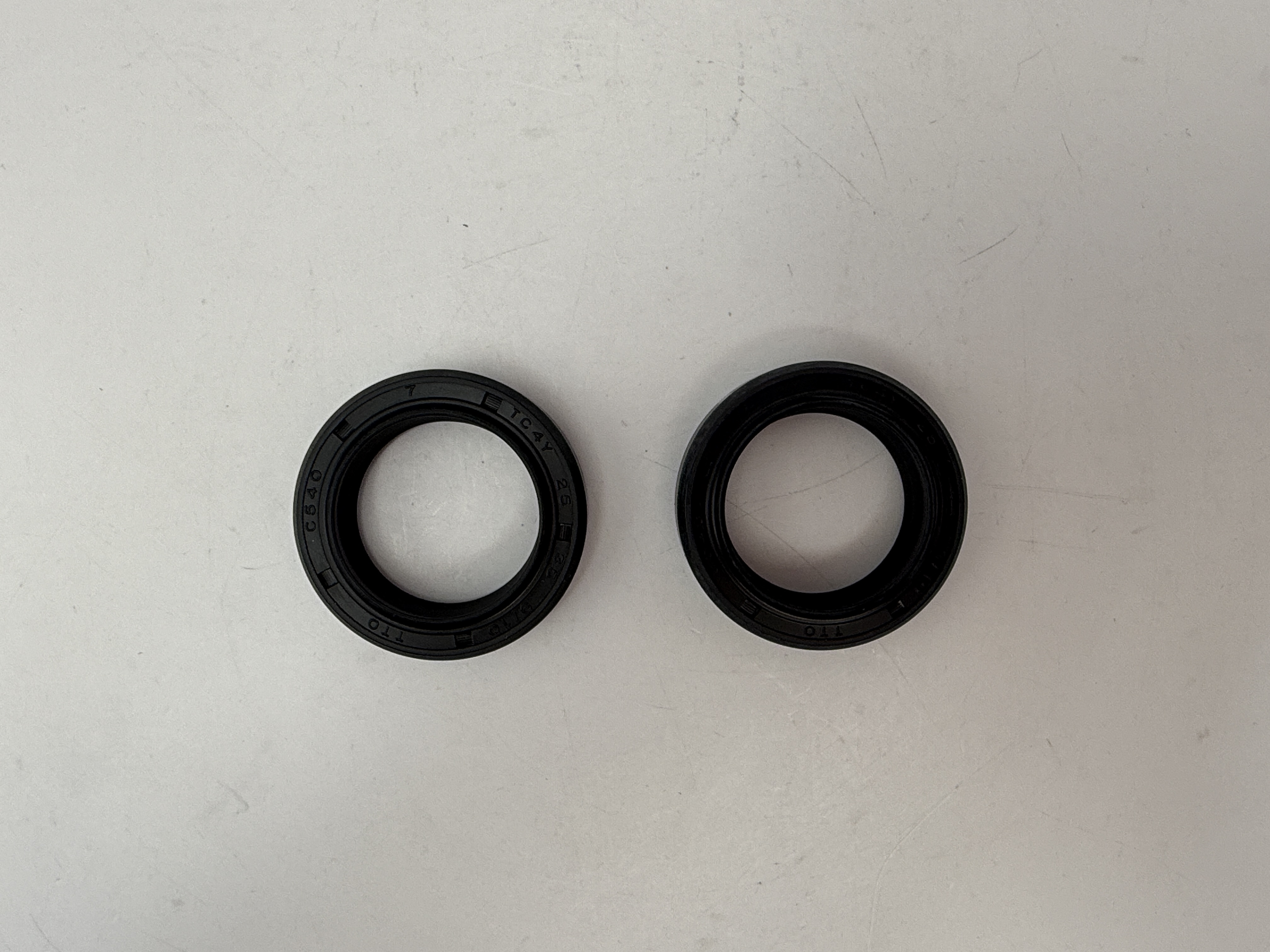 Hendler Fork Seals 25mm x 35mm x 9mm With A Lip Of 10mm