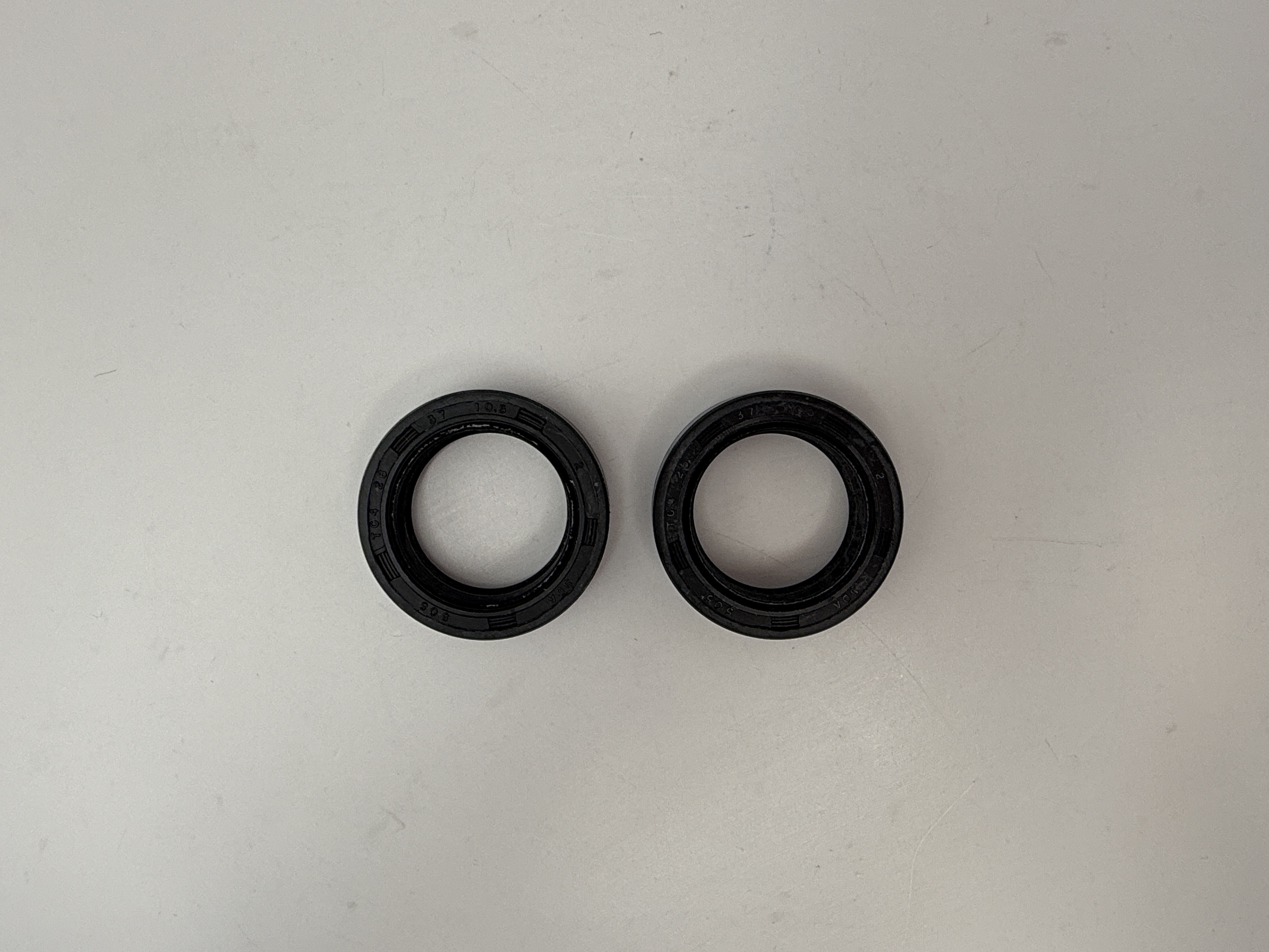 Hendler Fork Seals 26mm x 37mm x 10.5mm With No Lip