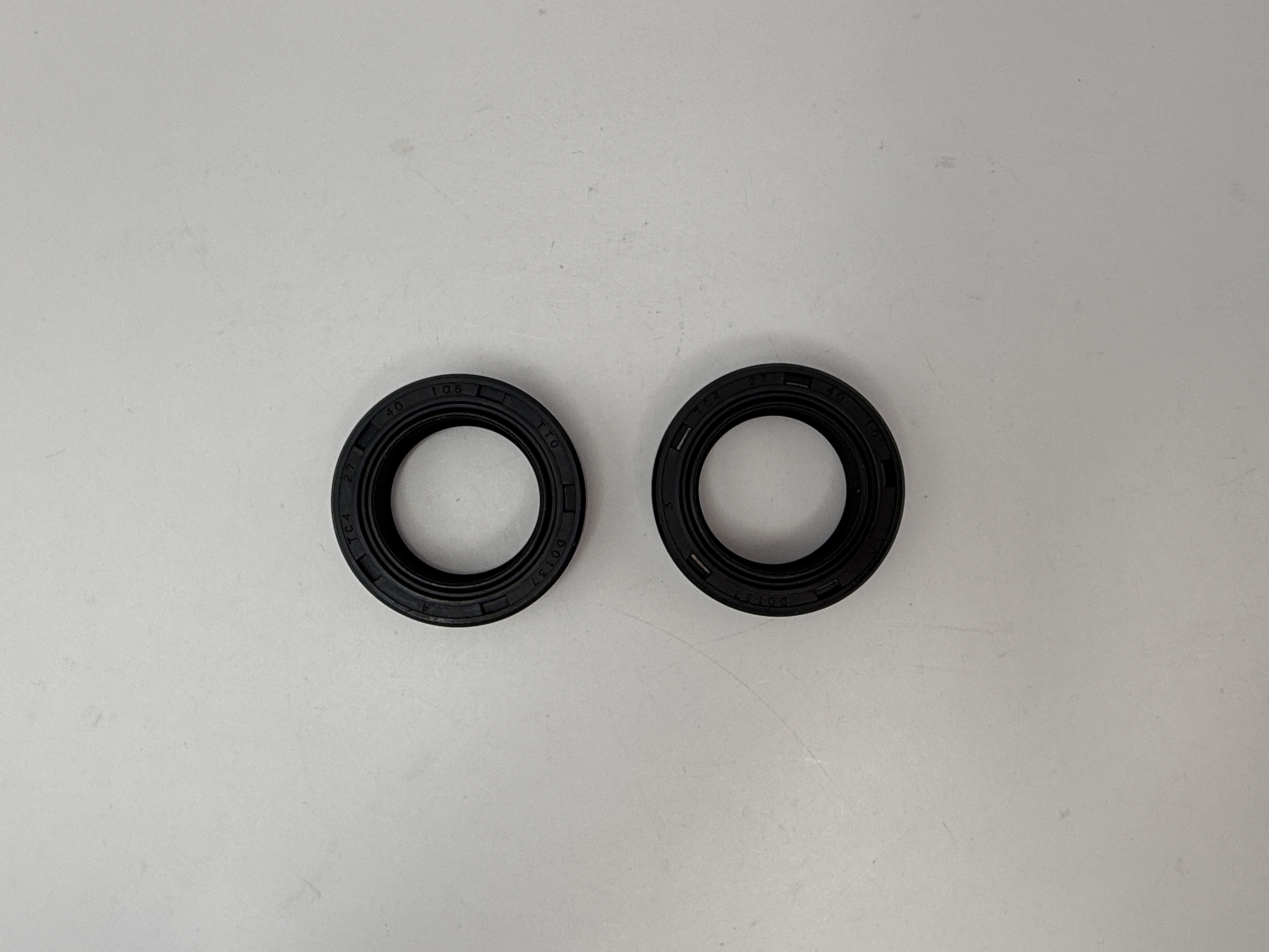 Hendler Fork Seals 27mm x 40mm x 10.5mm With No Lip
