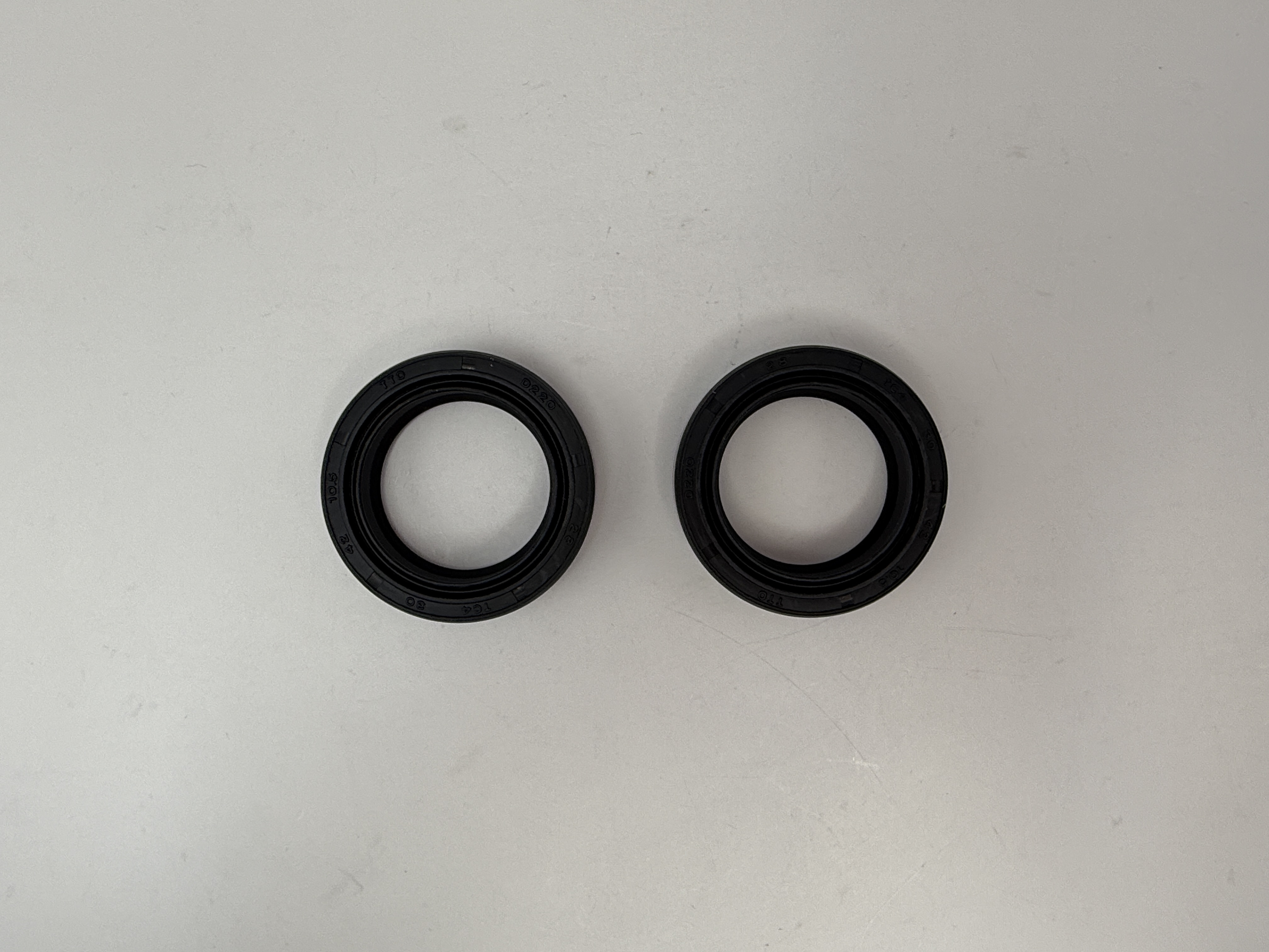 Hendler Fork Seals 30mm x 42mm x 10.5mm With No Lip