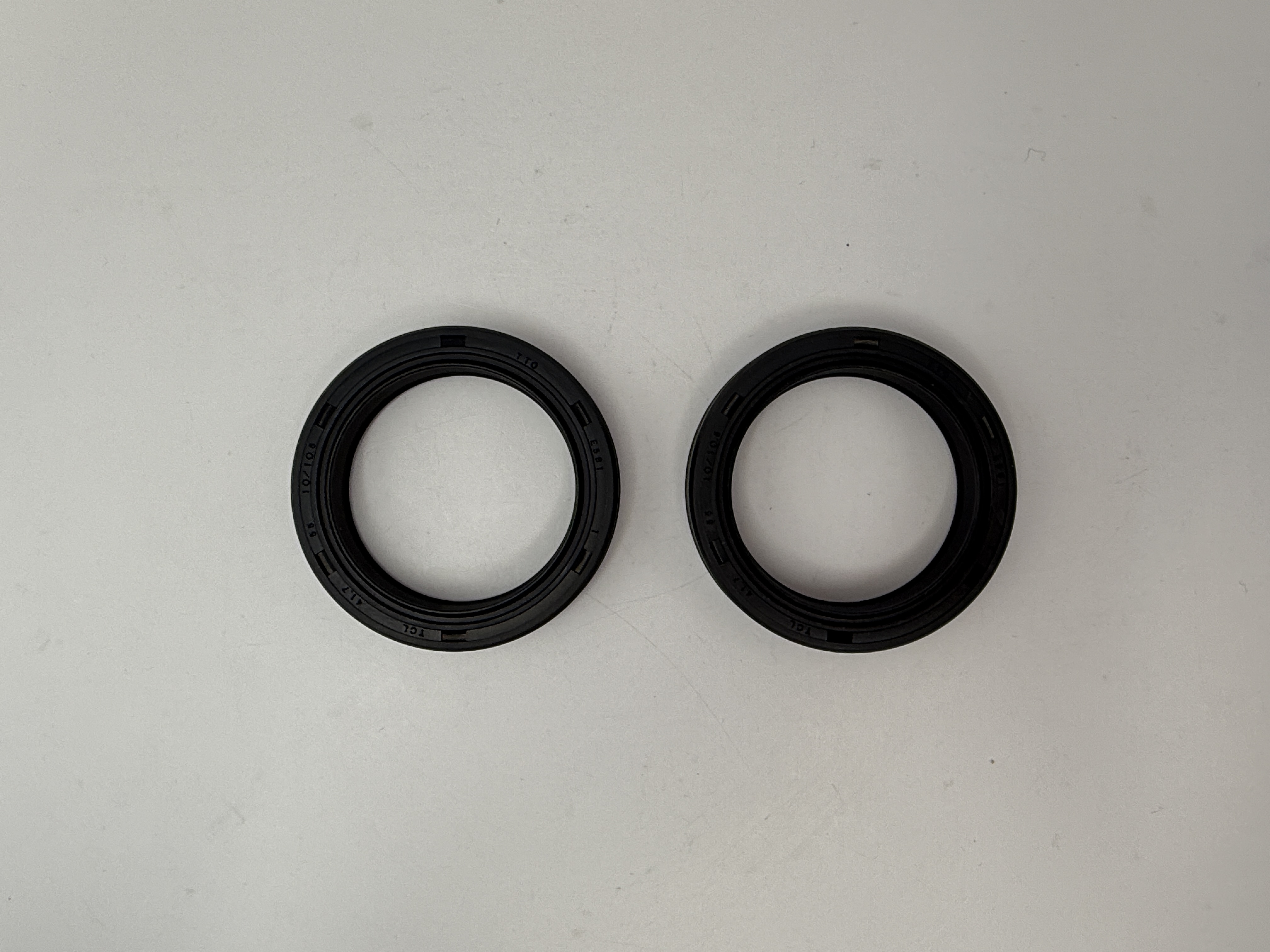 Hendler Fork Seals 41.7mm x 55mm x 10.5mm With No Lip