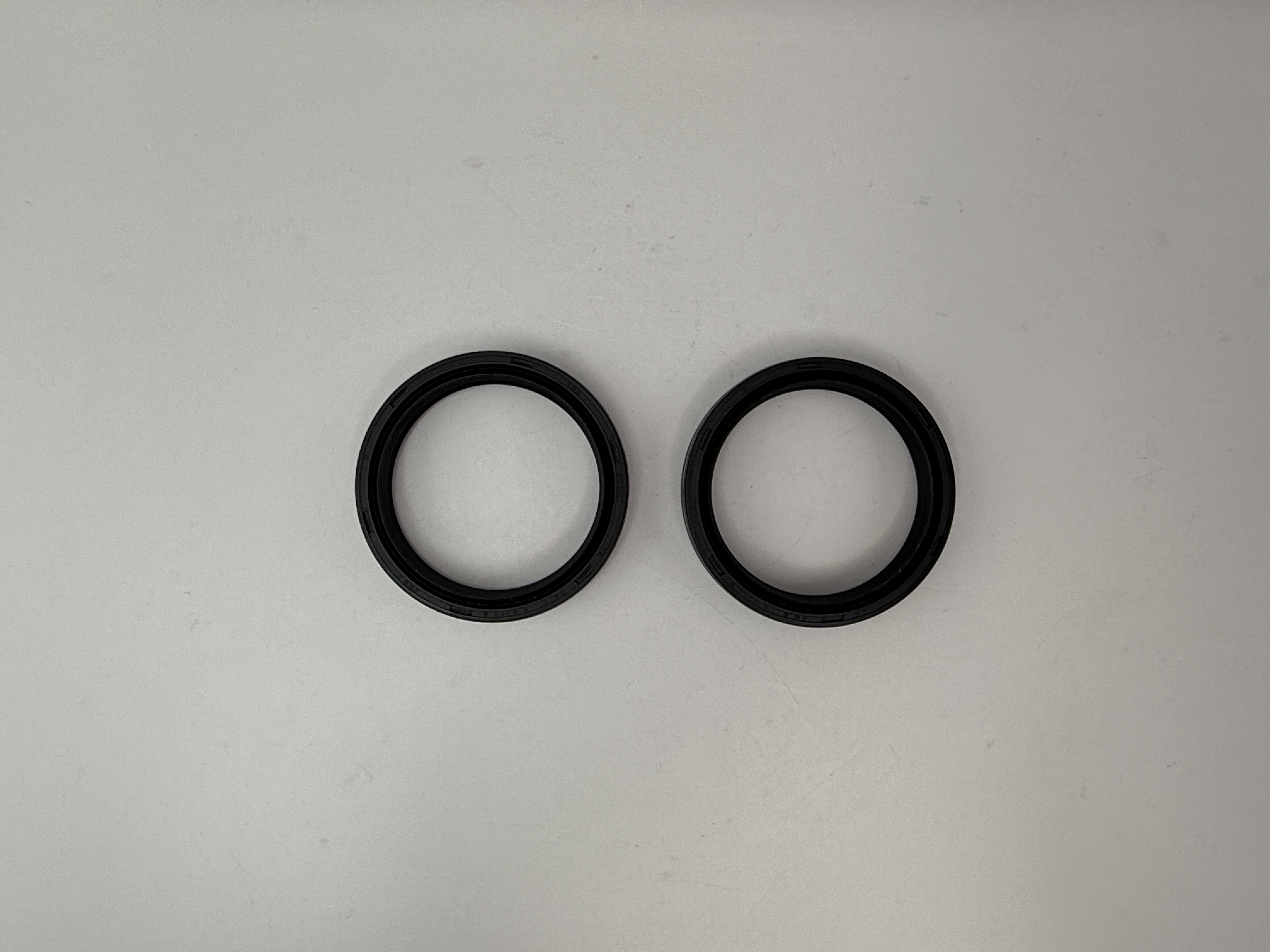 Hendler Fork Seals 43mm x 52.7mm x 9.5mm With A Lip Of 10mm