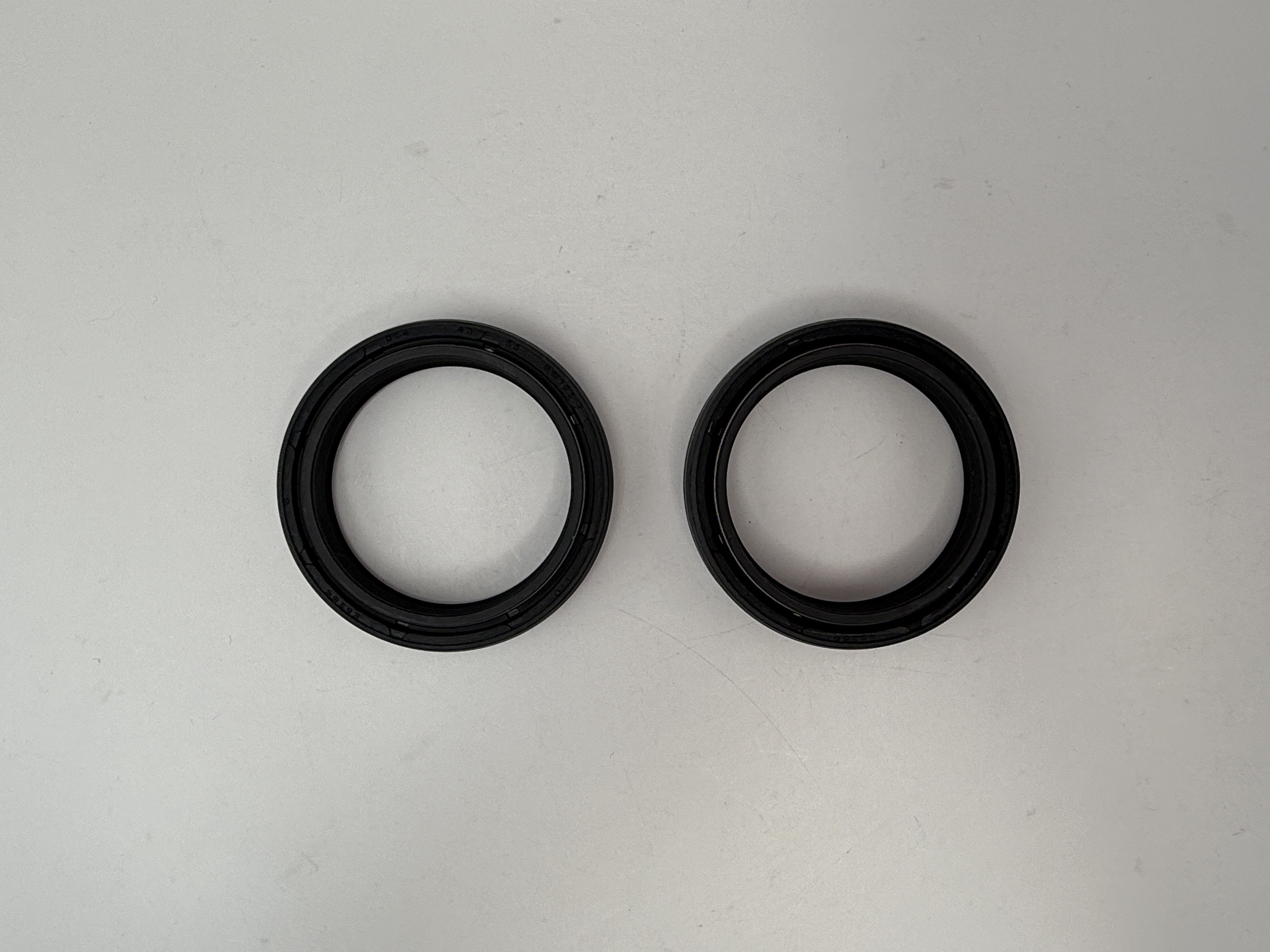 Hendler Fork Seals 43mm x 55mm x 9.5mm With A Lip Of 10.5mm
