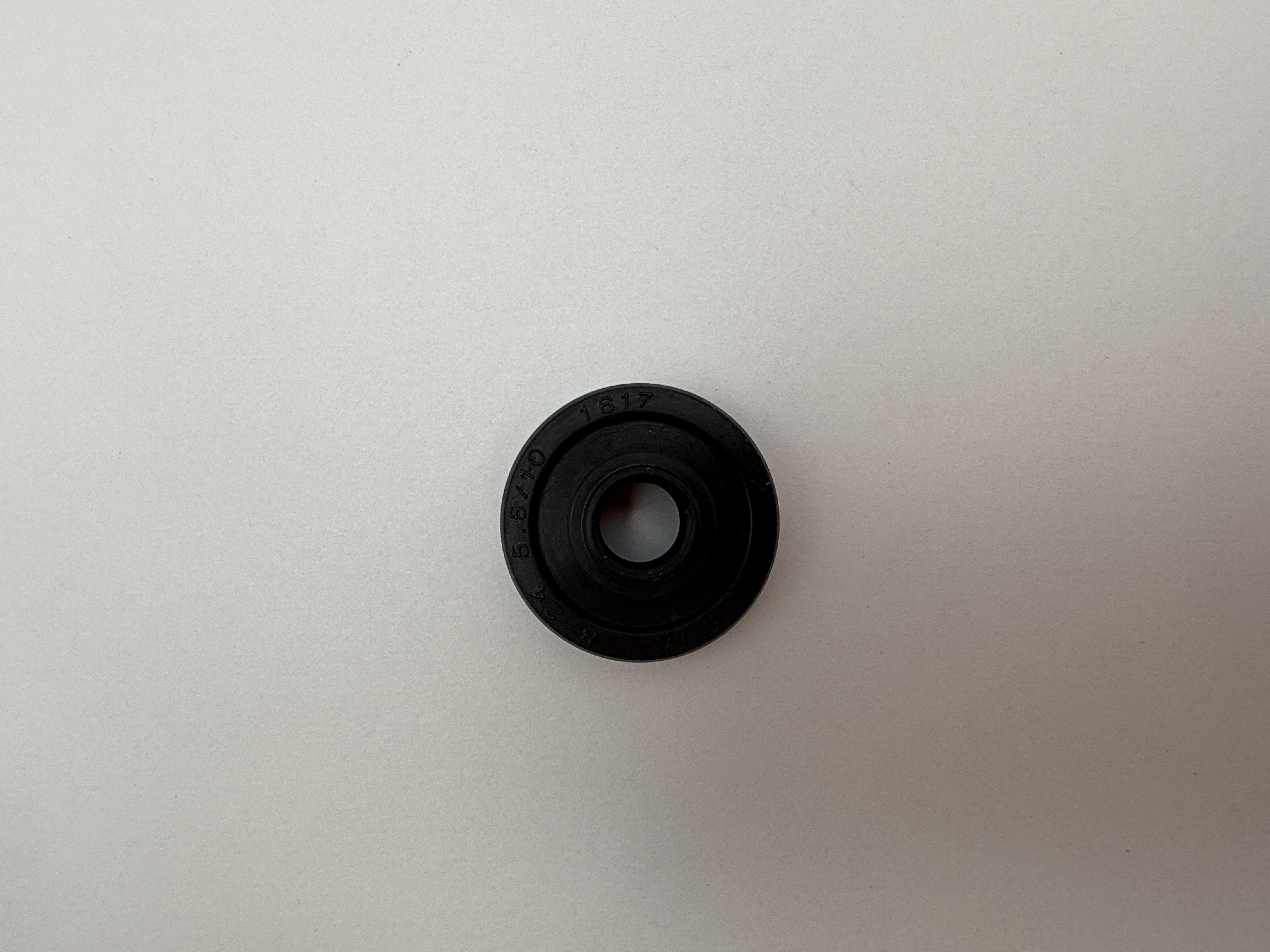 Hendler Oil Seal 24 x 8 x 5.5/10 Stepped