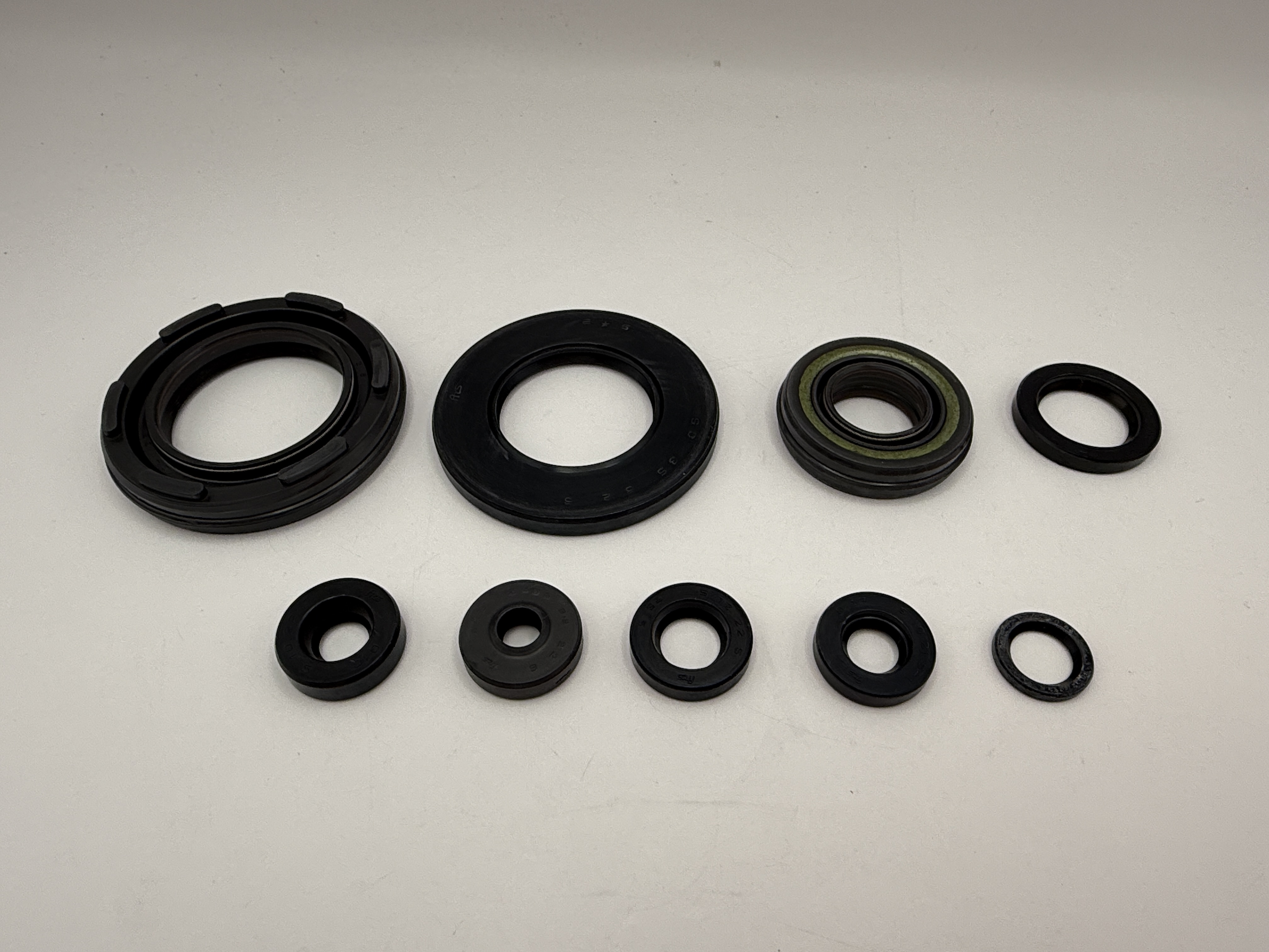 TourMax Engine Oil Seal Kit Yamaha RD350 73-75, RD400 76-79 (9 Seals)