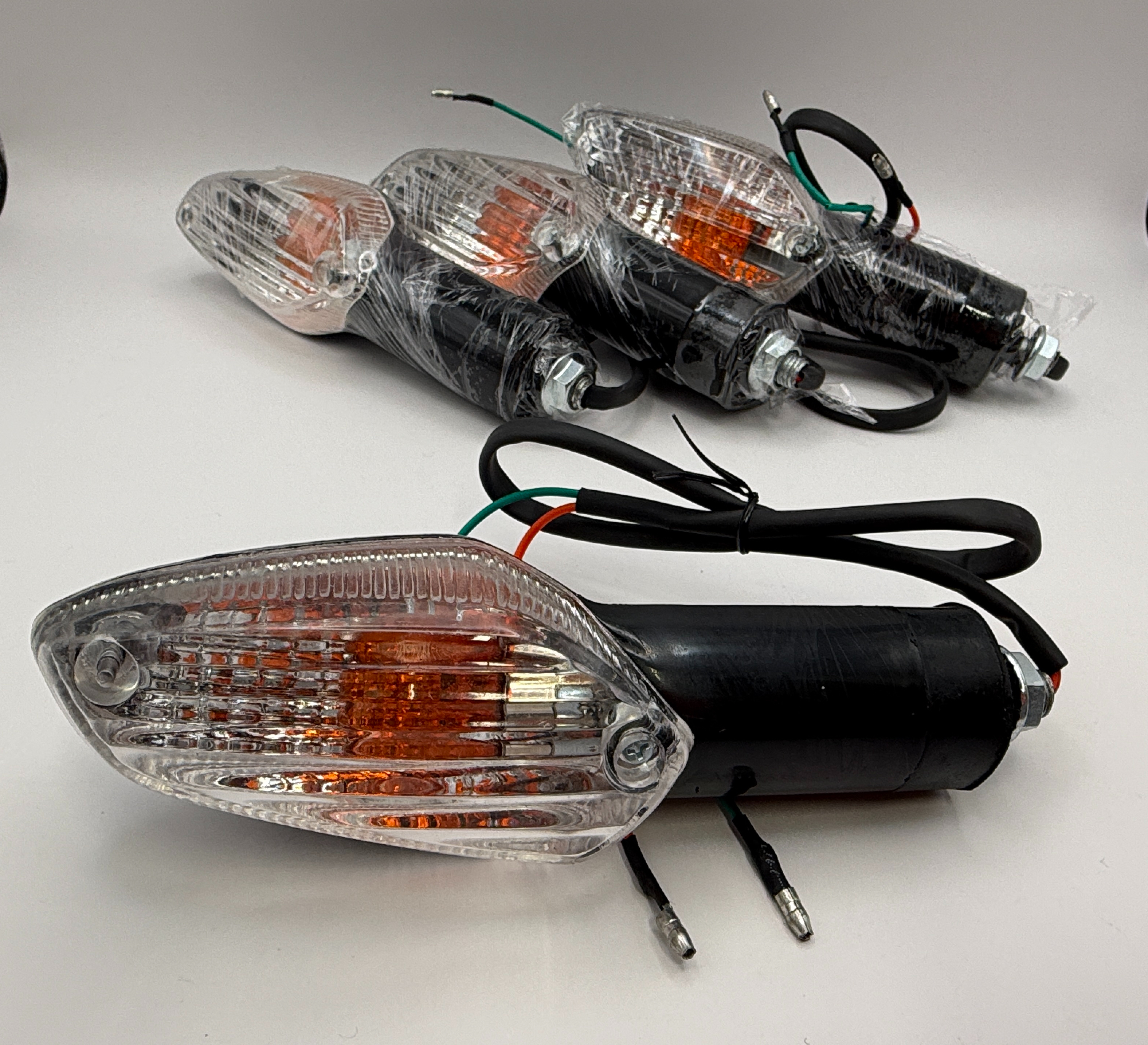 Hendler Indicator for Honda CBF125 09-12, CBR125 11-16, CBR250 11-16, CBR300 15-17 Front & Rear (Clear Lens) OE Refs: 33450-KWF-951, 33600-KWF-951, 33450-KYJ-901, 33600-KYJ-901, 33400-KWF-951, 33650-KWF-951, 33400-KYJ-901, 33650-KYJ-901
