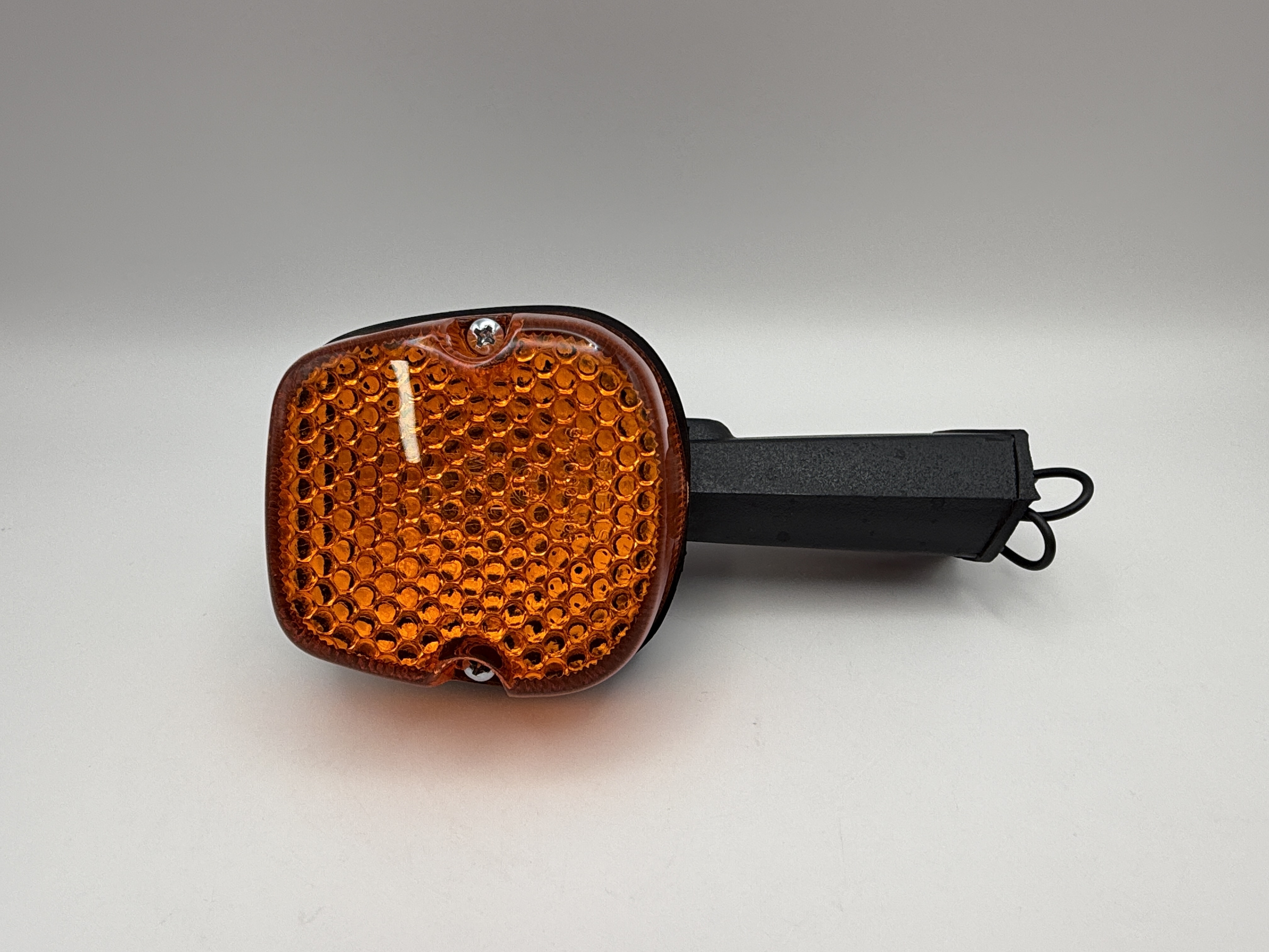 Hendler Indicator Honda CB250N,CB400N,CB450DX Front Right (Amber) (Stem Length 78mm)
