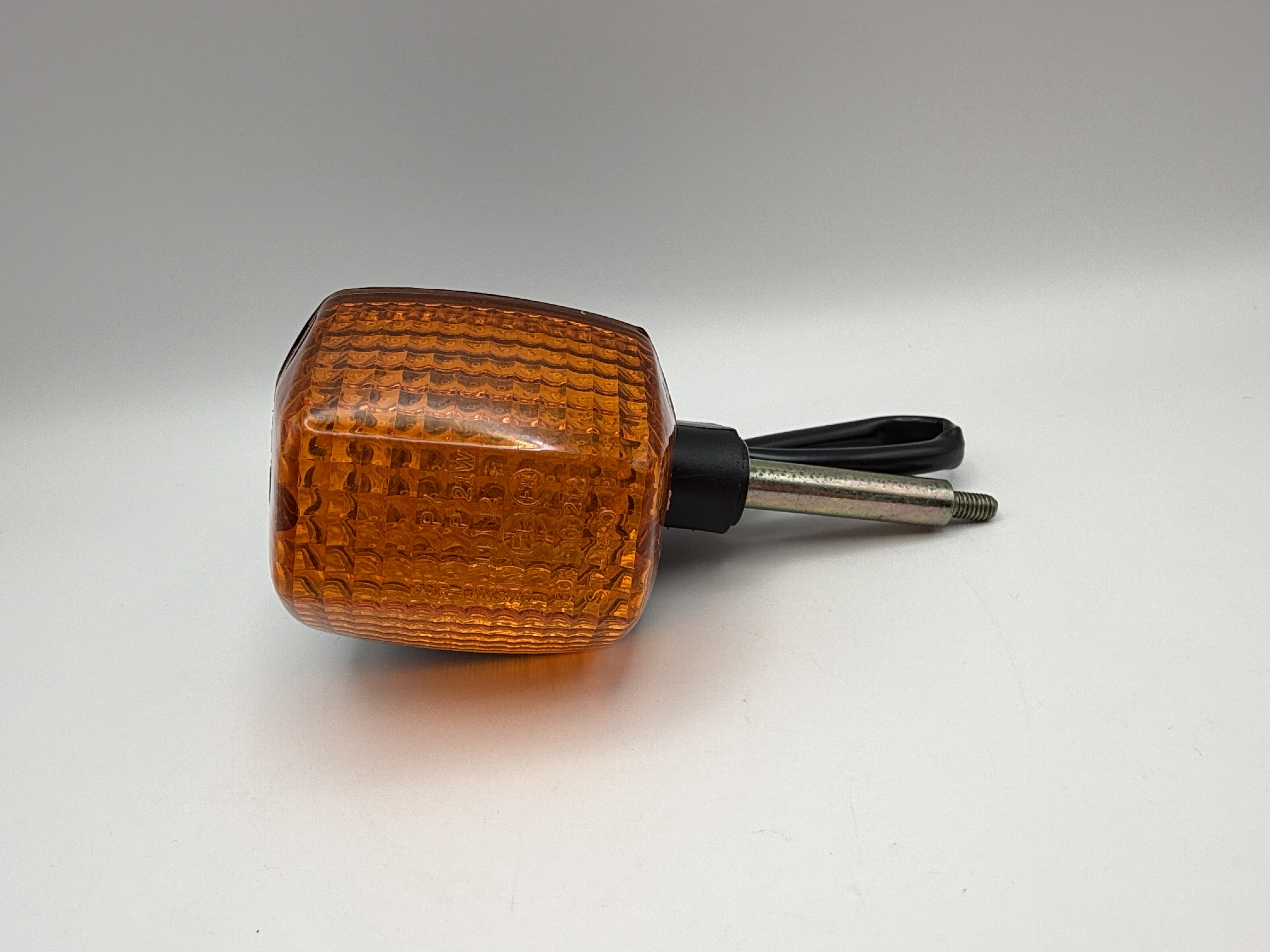 Hendler Indicator Kawasaki GPZ400,750,900, ZRX1200 (Amber) (Stem Length 42mm & 6mm Thread)