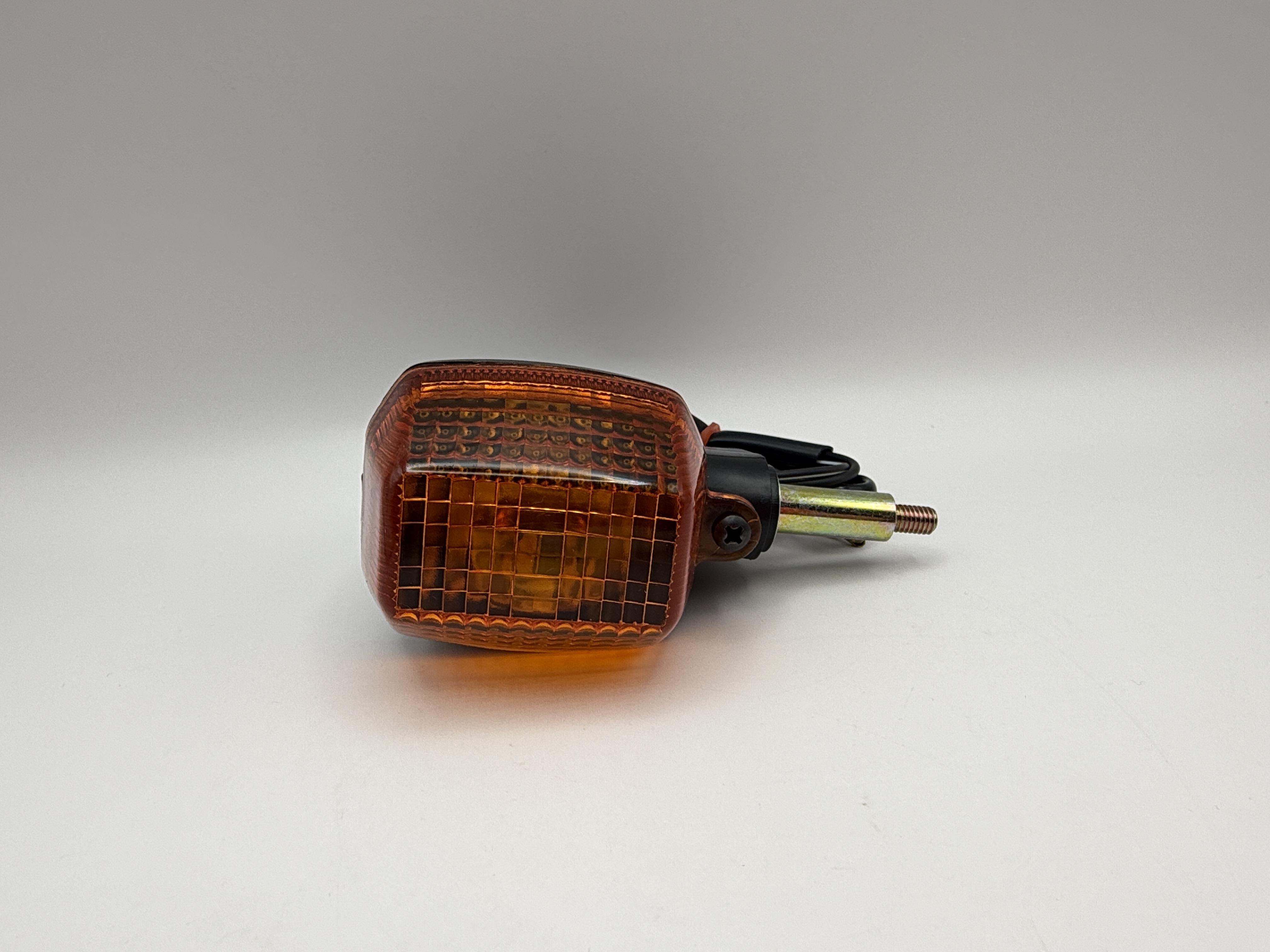 Hendler Indicator Kawasaki ZX400 Rear, GPX250R, KLE250,500, ZR-7, KL650 Front (Amber)