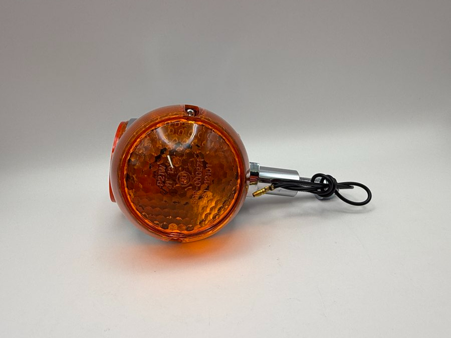 Hendler Indicator Suzuki Early GT's With A Reflector On The Side (Stem 27mm & 10mm Thread)
