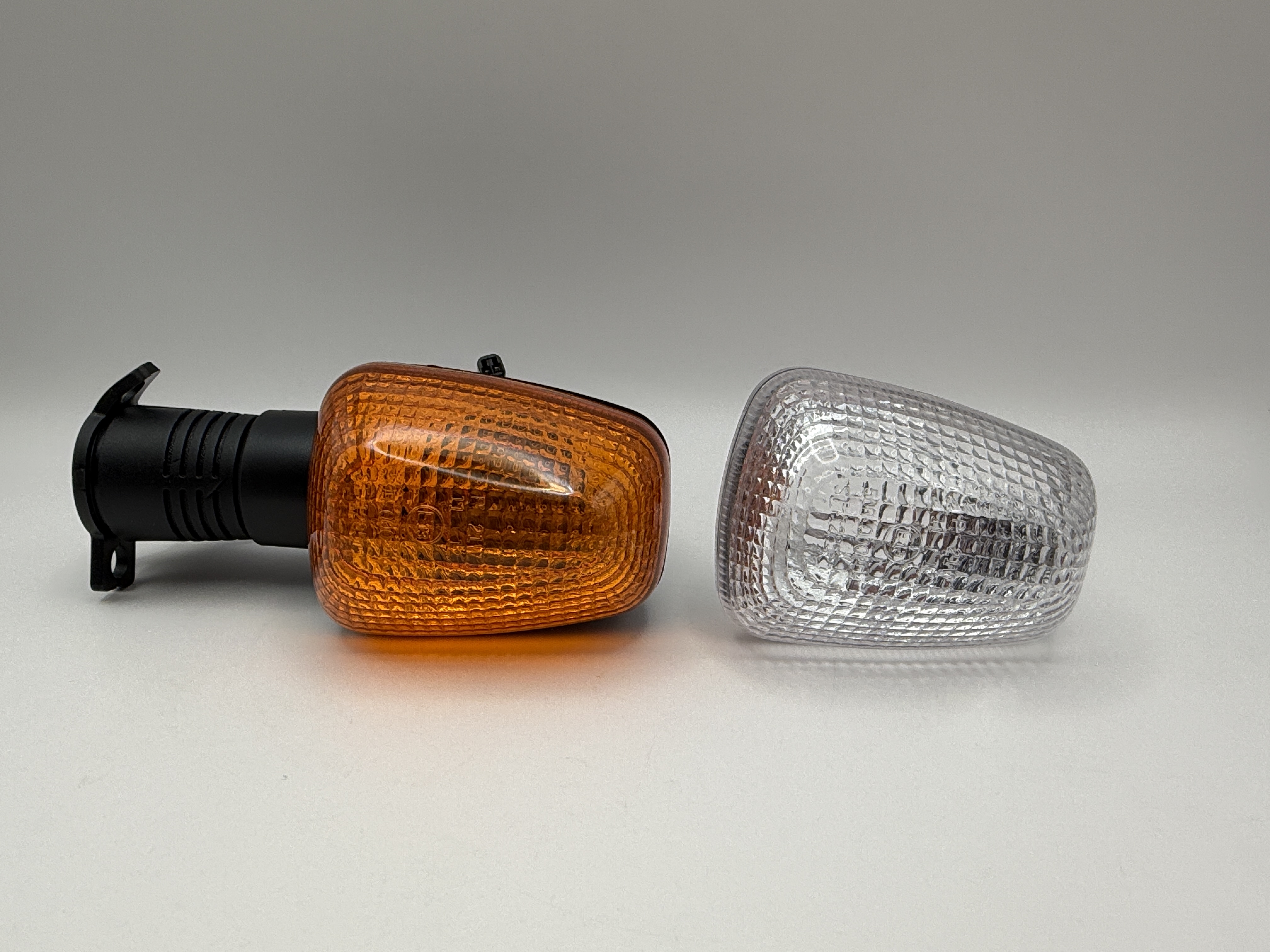 Hendler Indicator Suzuki GSXR750W/600, TL1000 Front Left (Amber & Clear) (Stem 50mm)