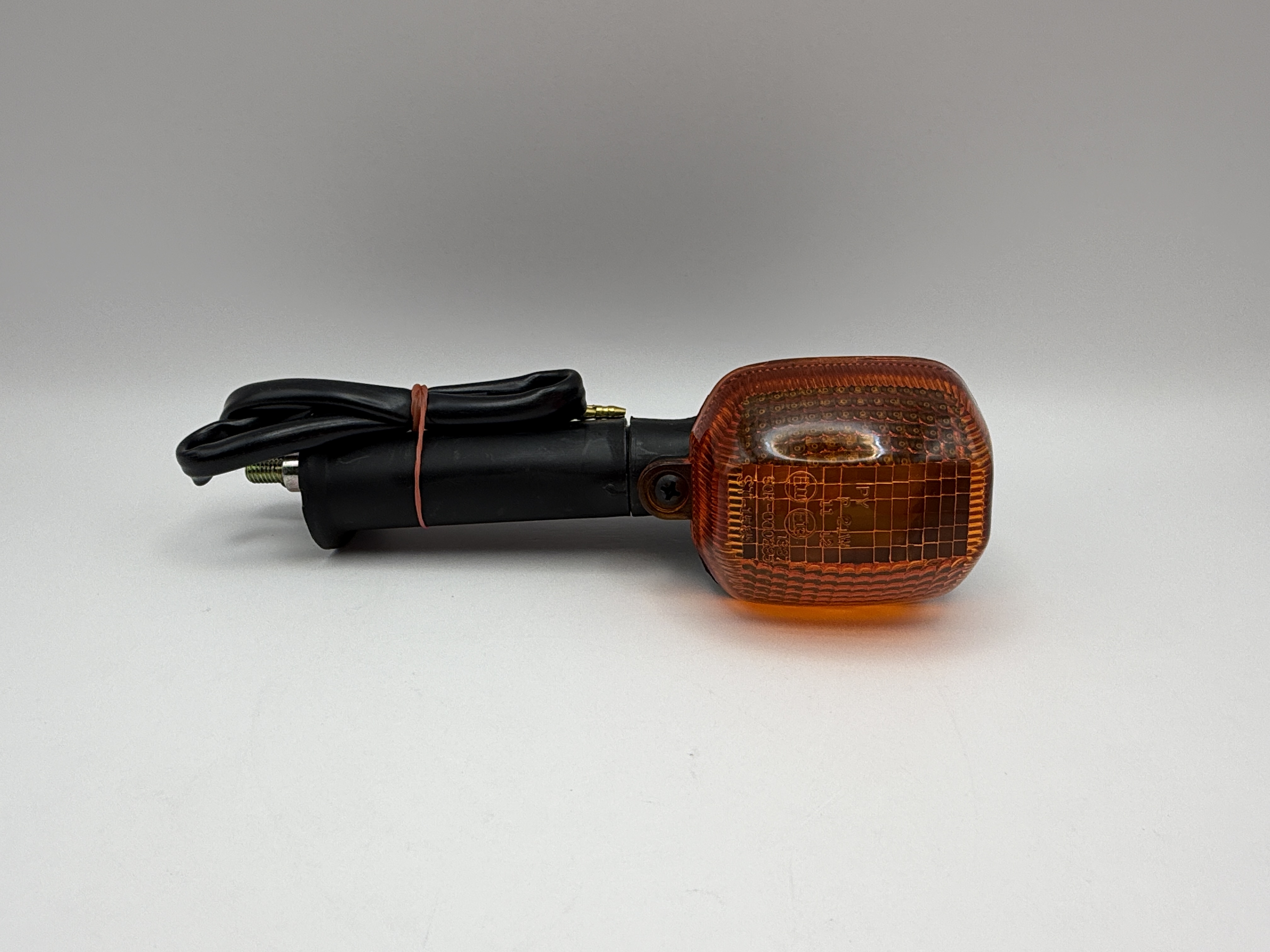 Hendler Indicator Yamaha YZF-R1, YZF-R6, FZS600/1000, TRX850, FZR600 Rear Right