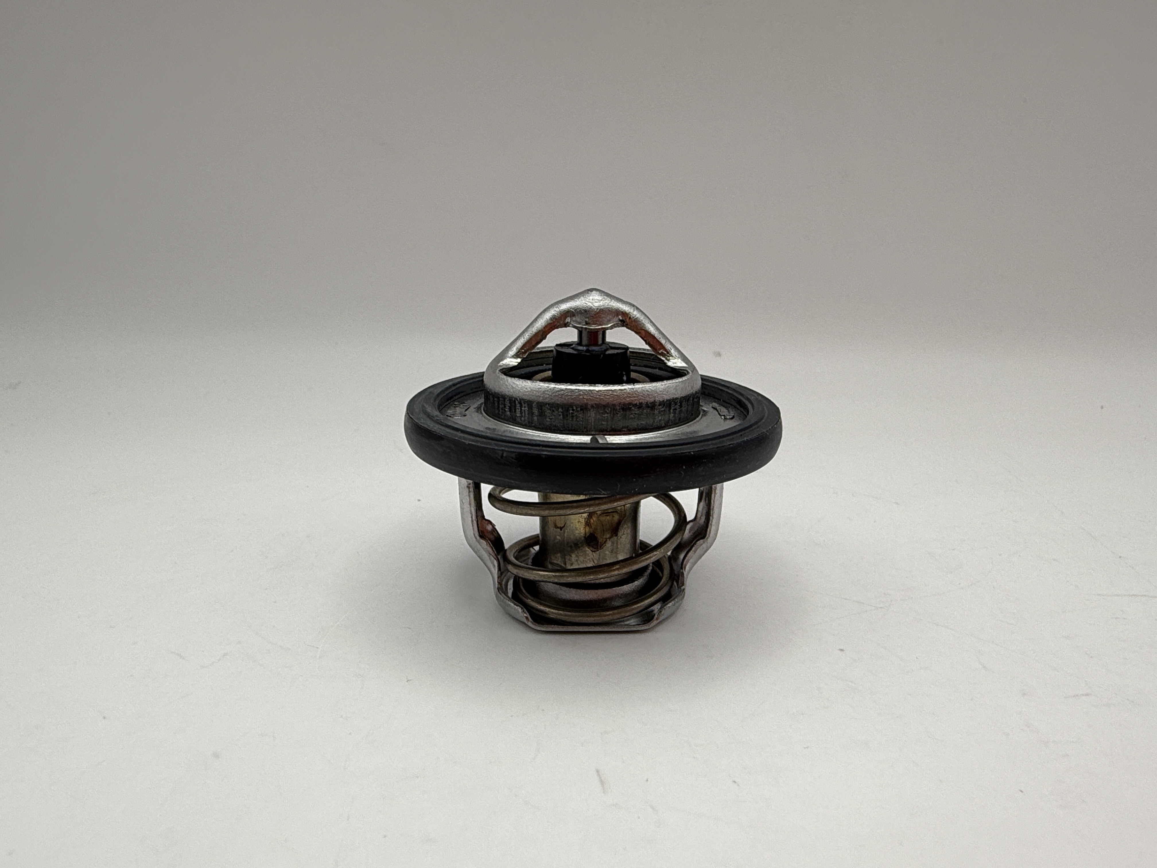 TourMax Thermostat Suzuki DL650 12-20, GSX-R1000 03-08, GSX-R1000 17-20, GSX-S1000 15-20, LT-A450X 07-10, LT-A500X 09-12, LT-A700X 05-07, LT-A750X 08-12 OE Ref: 17670-06G60