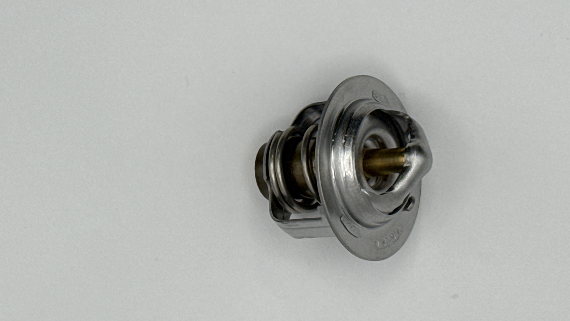 TourMax Thermostat Honda CBR600F 87-97, VFR750F 90-97, CBR900RR 94, 97, VF750C 94-03, CB600F Hornet 04, 06, XR650R 00-07, Kawasaki ER-5 99-02, EX500 Ninja 87-09, ZX600C 88-97, KAF450 Mule 88-97 OE Refs: 19300-ML7-003, 49054-1059