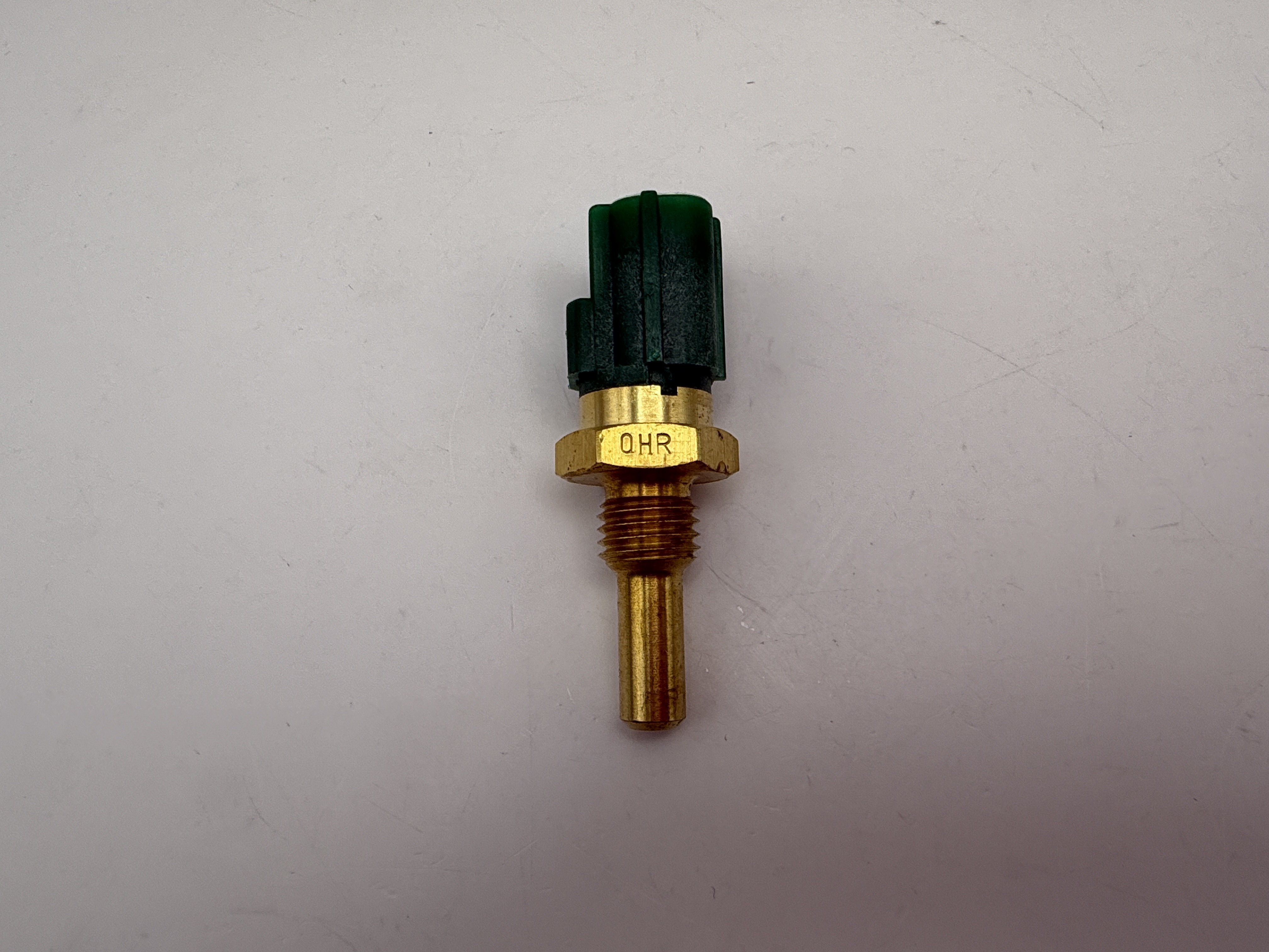 TourMax Air Temperature Sensor Suzuki GSX-R750 96-05, TL1000S 97-01, TL1000R 98-03, GSX1300R Hayabusa 99-07, GSX-R600 01-05, GSX-R1000 01-05, SV1000 03-07, AN650 Burgman 03-09, 11-12 OE Ref: 13650-61B00