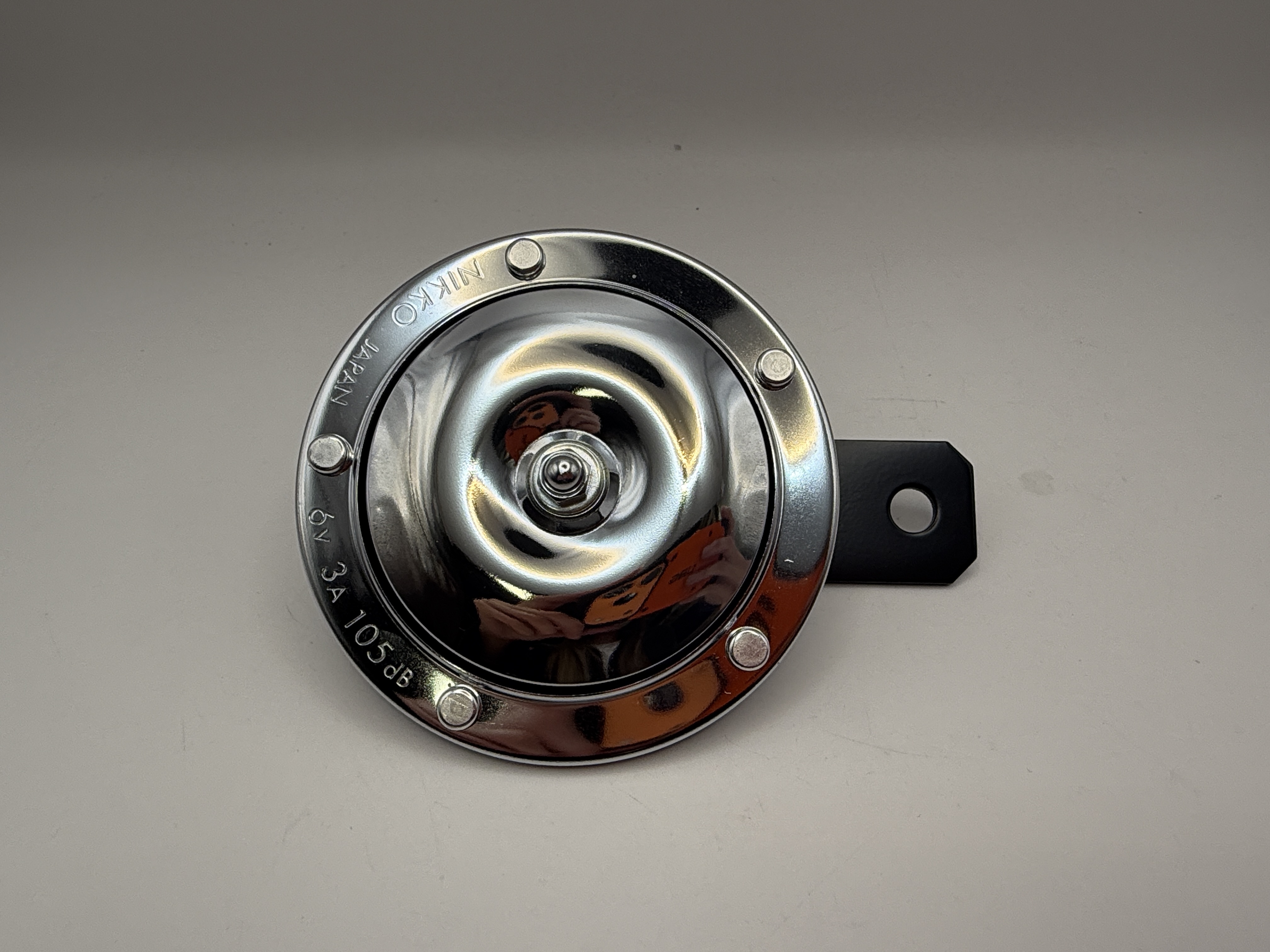 Nikko Horn 6 Volt (6V) Chrome with Black Bracket OD 90mm (108dB) (415Hz) (2.5A) (Made in Japan)