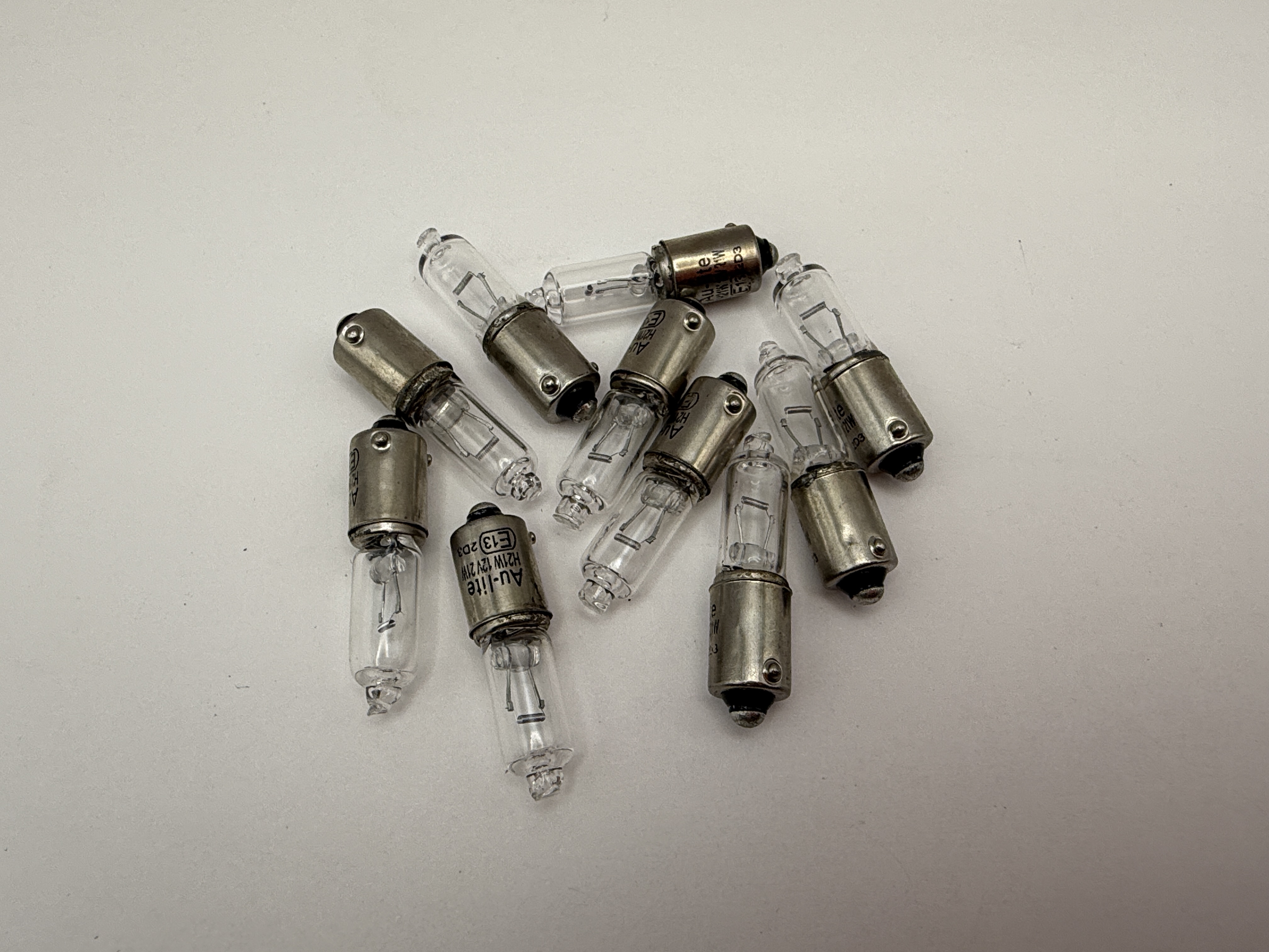 Hendler Bulb 12v BAX9s 21w Halogen (Off Set Pins)