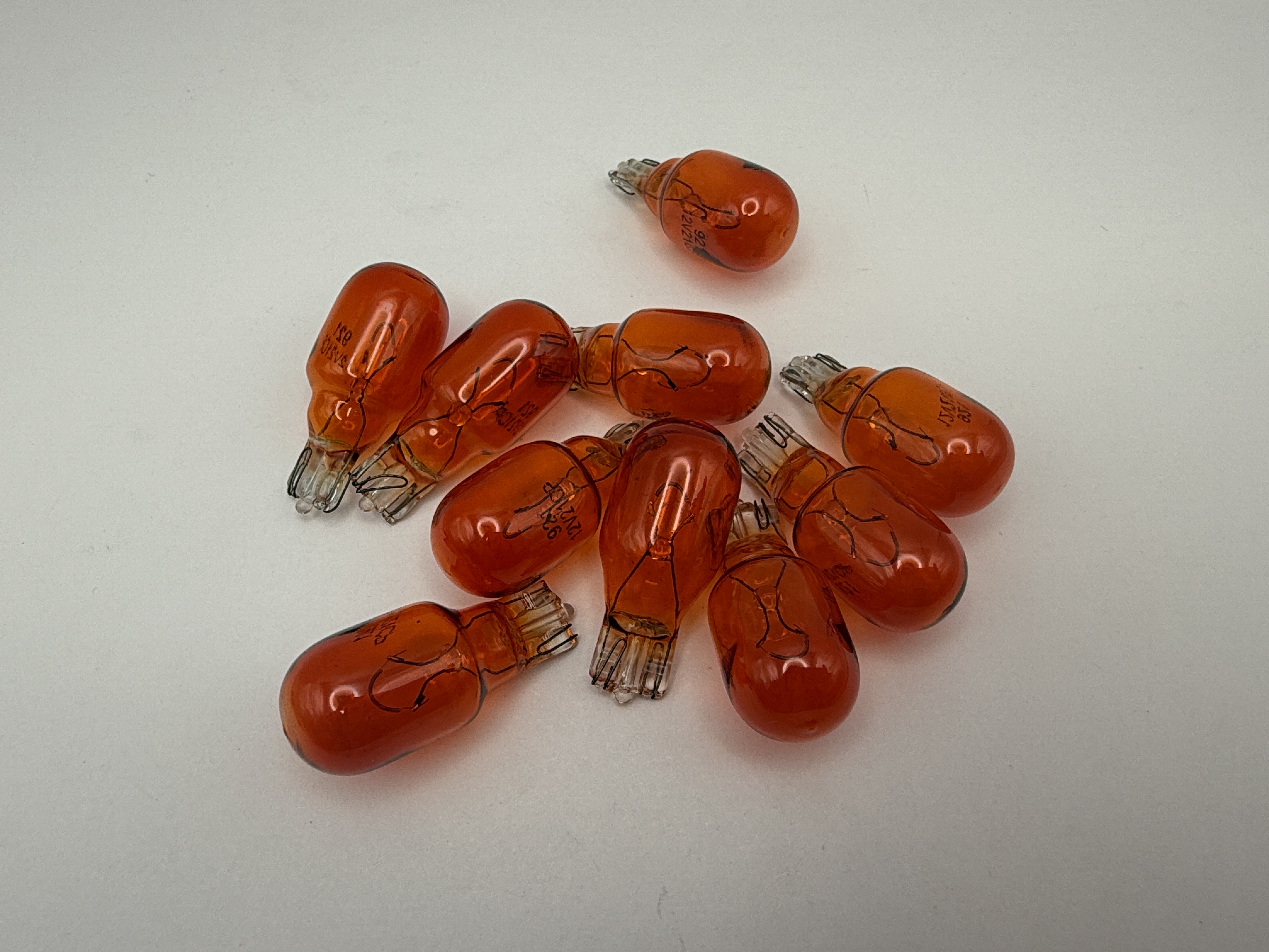 Hendler Bulb 12v Capless Large 21w T15 Amber