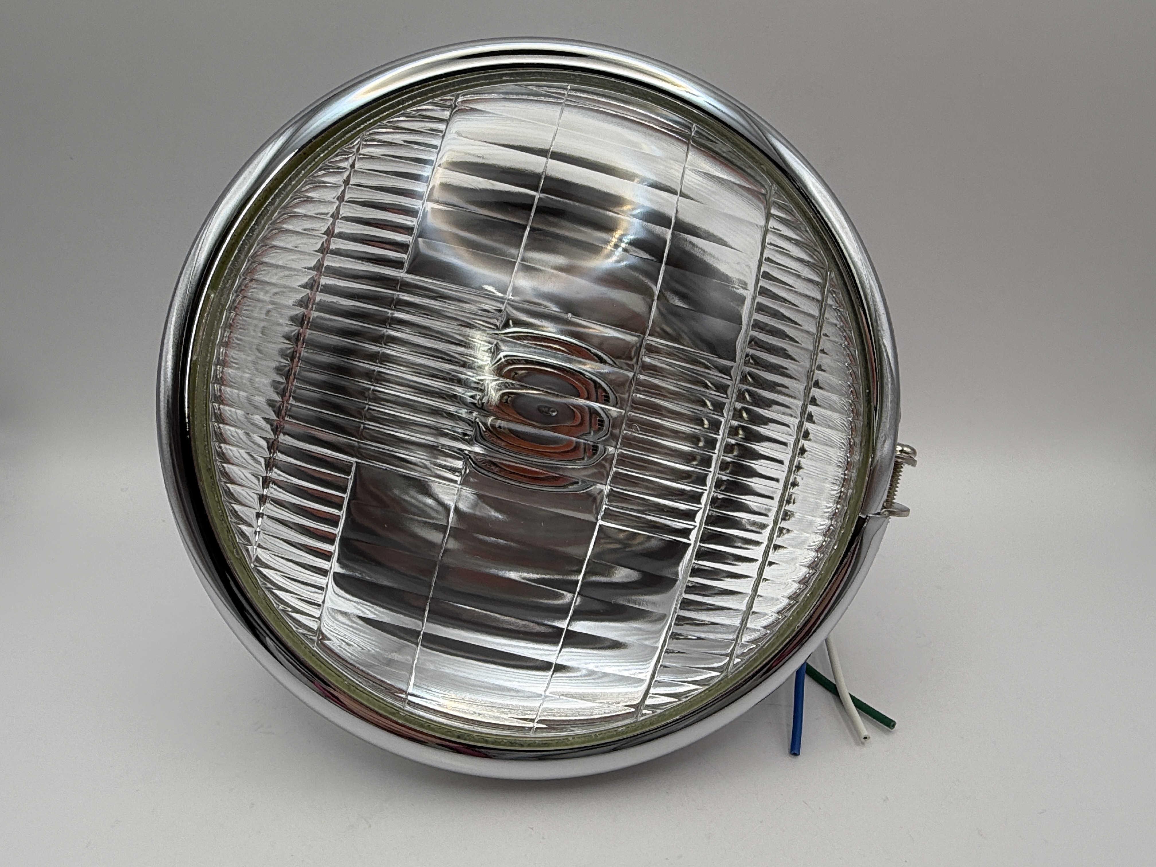 Hendler Headlight Round Chrome Bottom Mount Bates 7'' No Side Light (Not E-Marked)