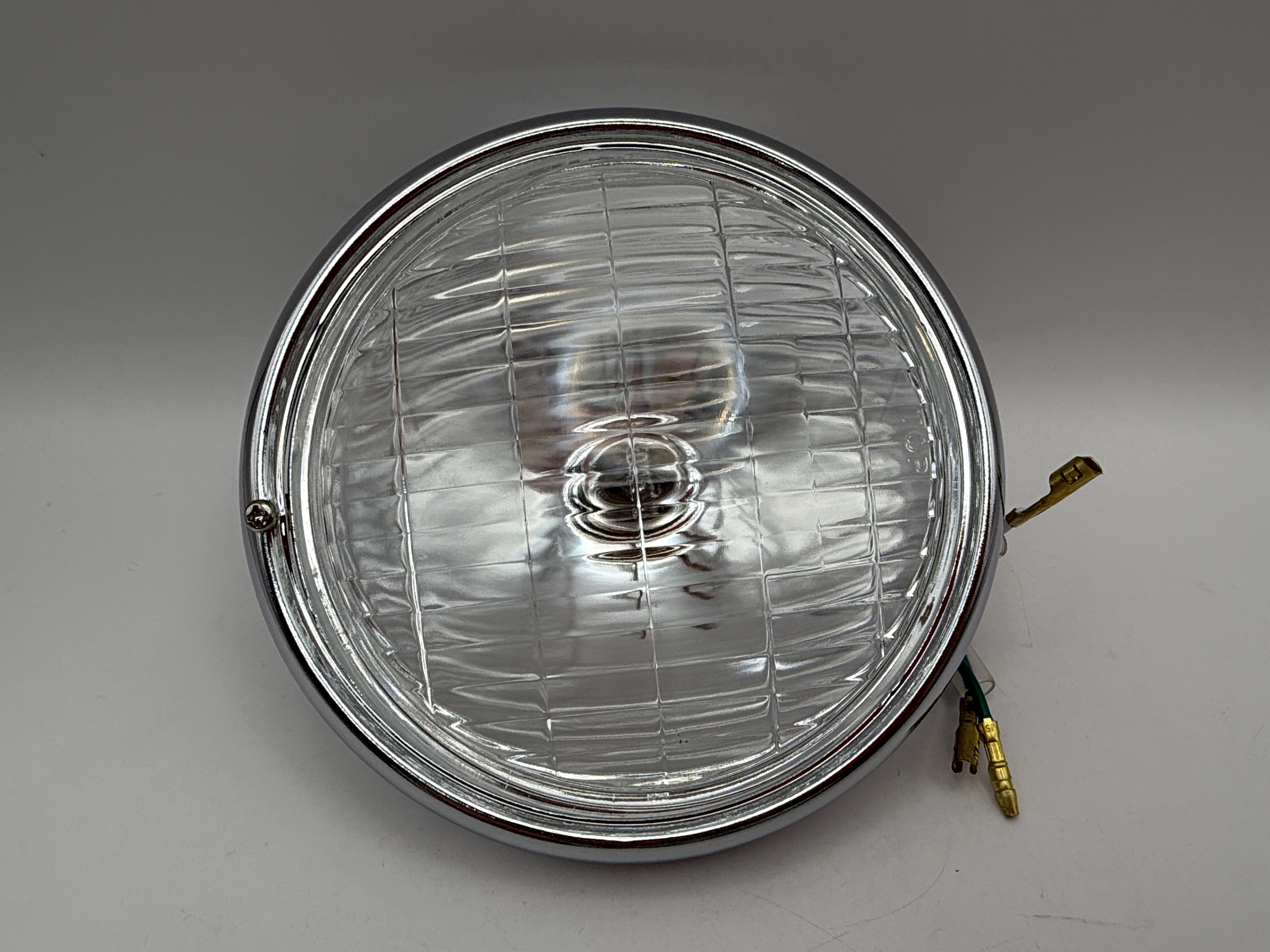 Hendler Headlight Round Honda C50, C70 Headlight (Not E-Marked & Straight Beam)