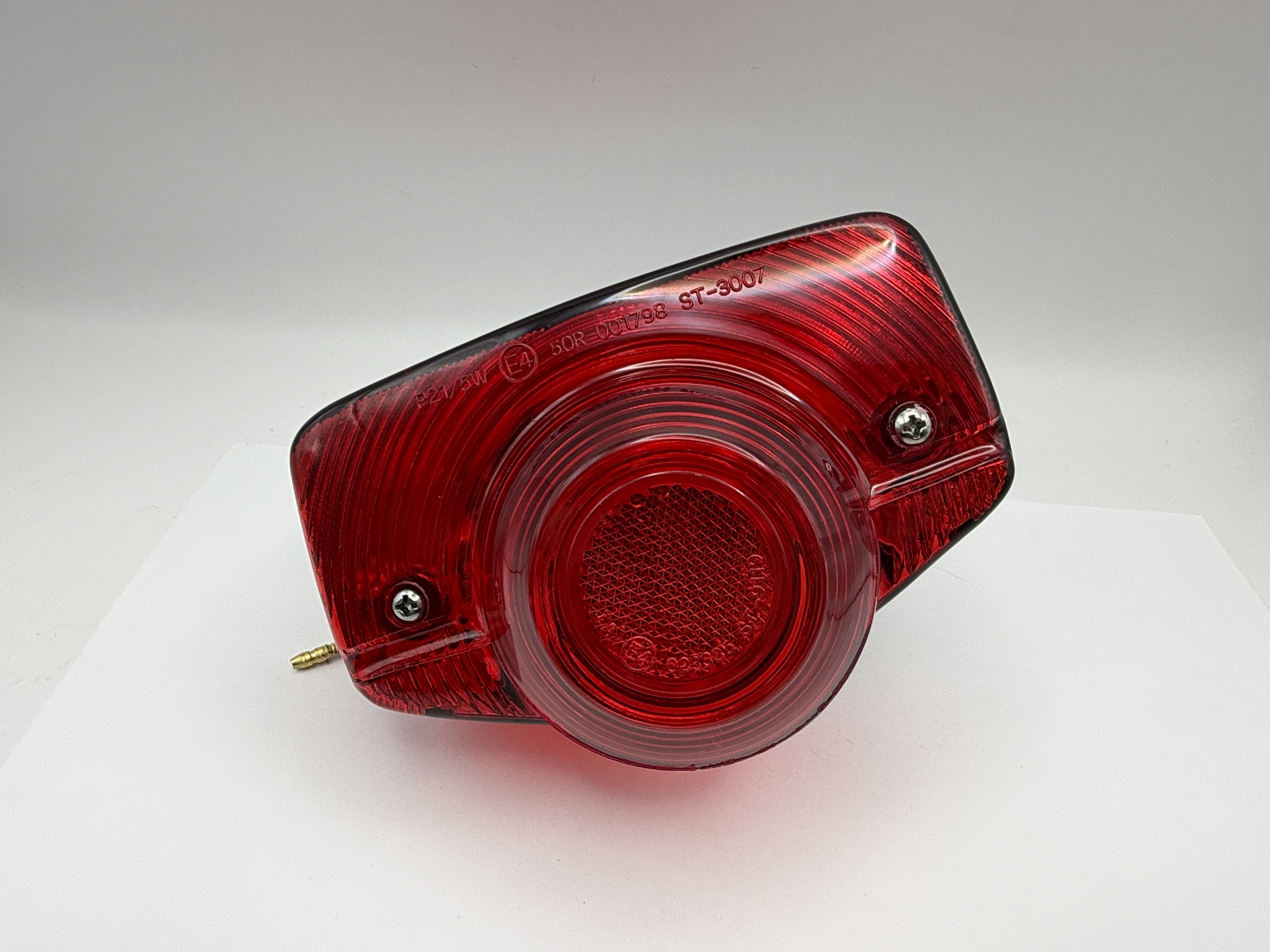 Hendler Complete Taillight Honda C50, C70, C90, CB125-750, SS50, CD50, CF7
