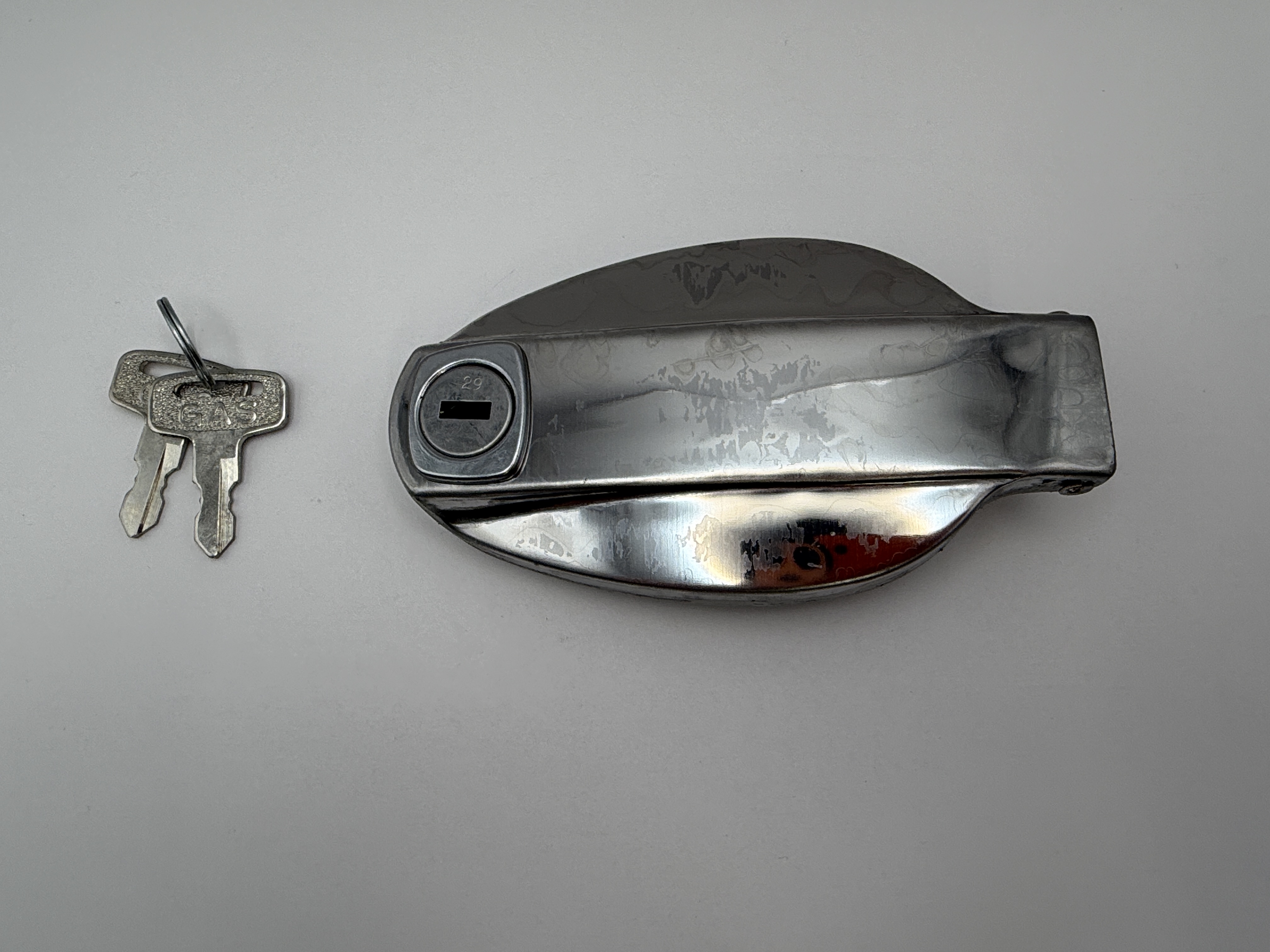 Hendler Petrol Cap Yamaha RD250, RD400, XS Range (Not Special Models), SR500 Flip Type Replaces OEM Ref: 4R0-24602-01-00, 306-81862-10-00