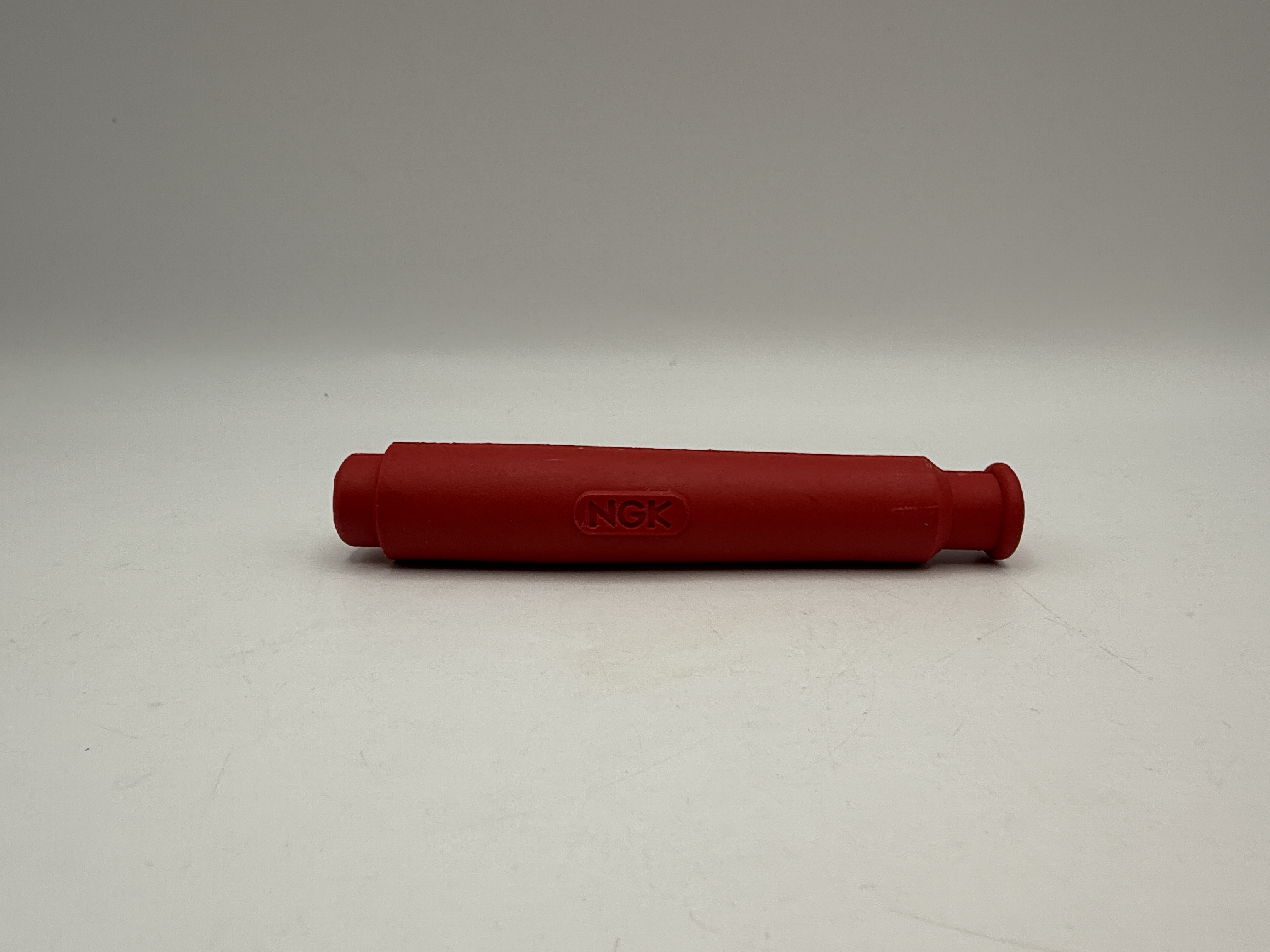 NGK Spark Plug Cap SD05FM Red (8673) For Threaded Terminal Plugs