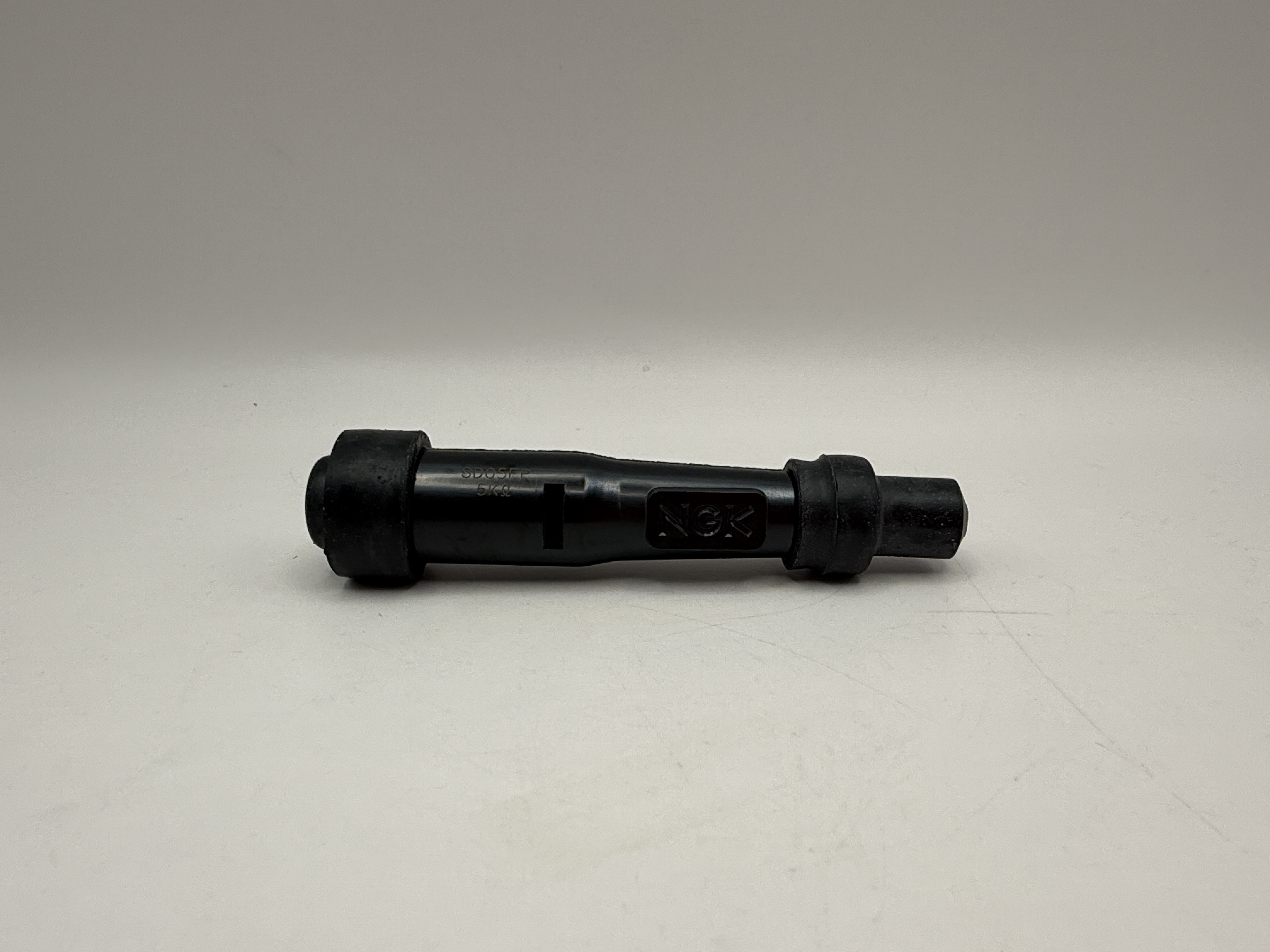 NGK Spark Plug Cap SD05FP Black (8325) For Threaded Terminal Plugs