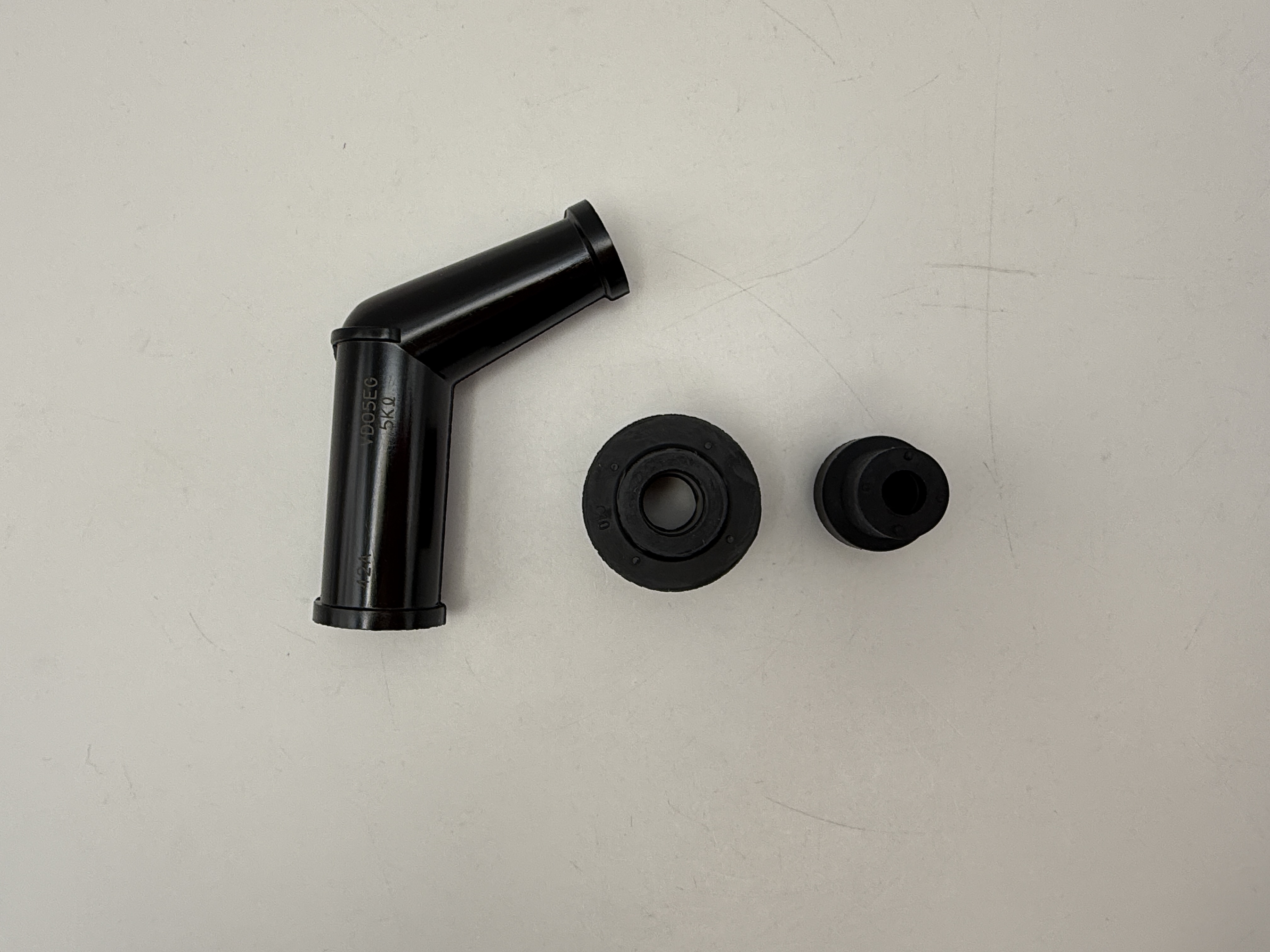 NGK Spark Plug Cap VD05EG Black (5817) For Solid Terminal Plugs