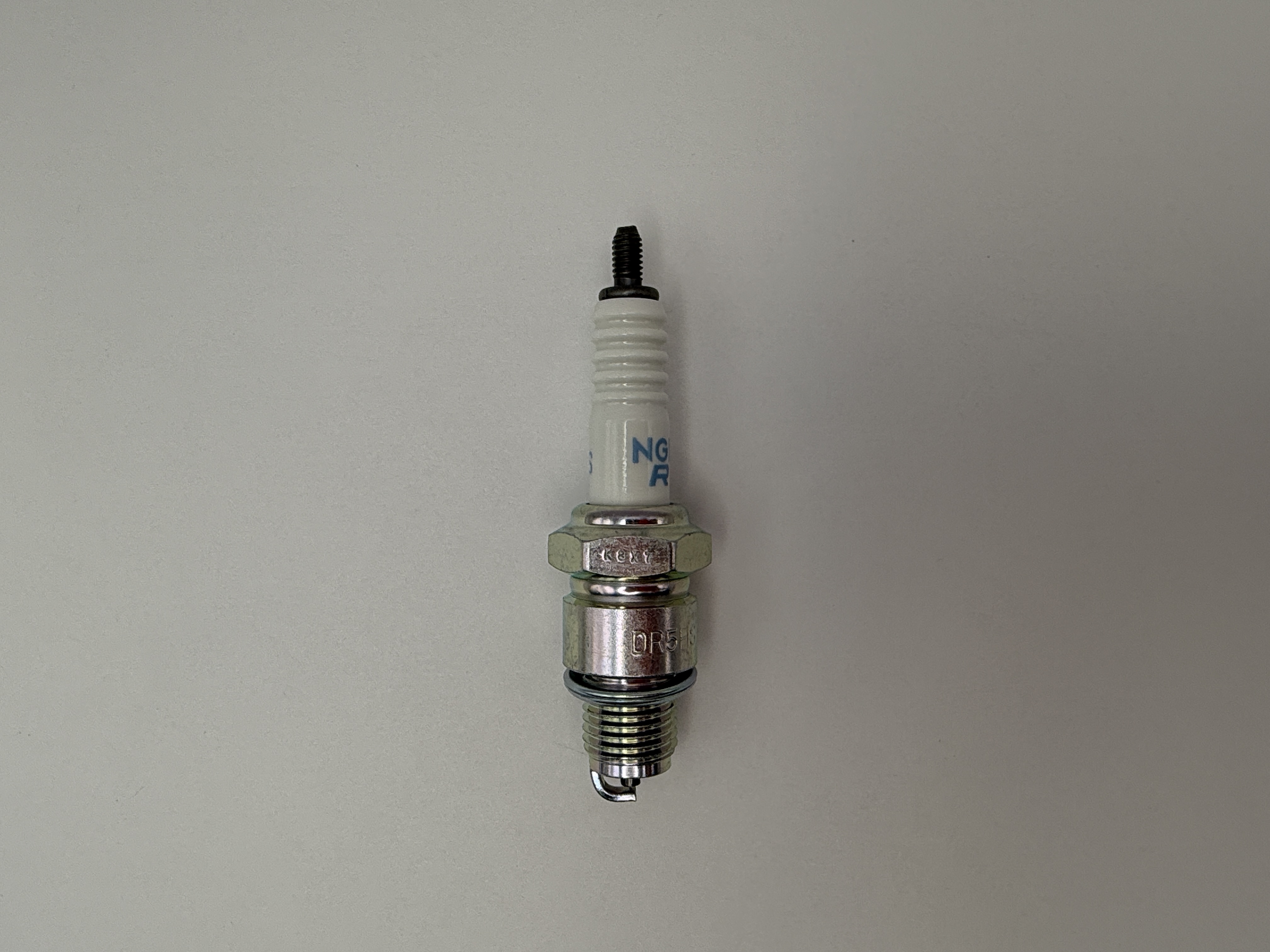 NGK Spark Plug DR5HS (4623) (Japan)
