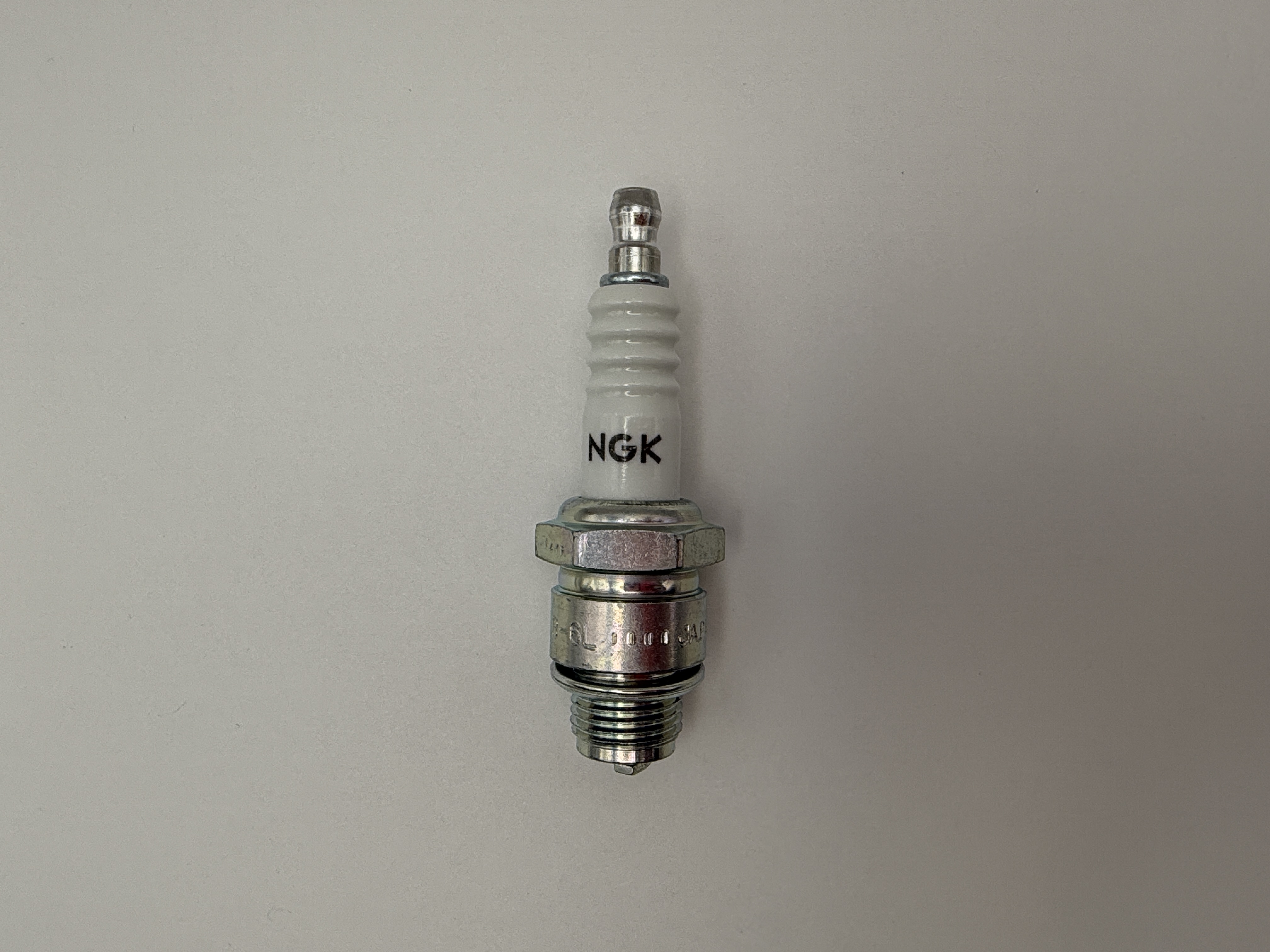 NGK Spark Plug B-6L (3212) (Japan)