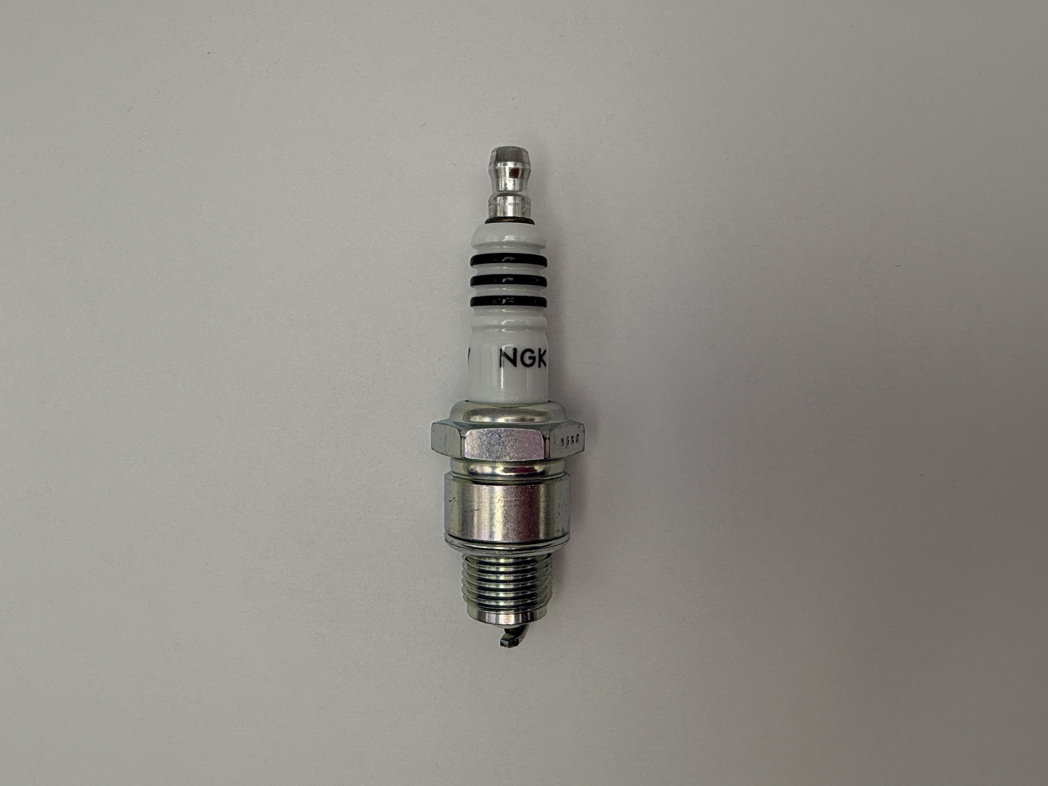 NGK Spark Plug BPR6HIX (4085) (Japan)