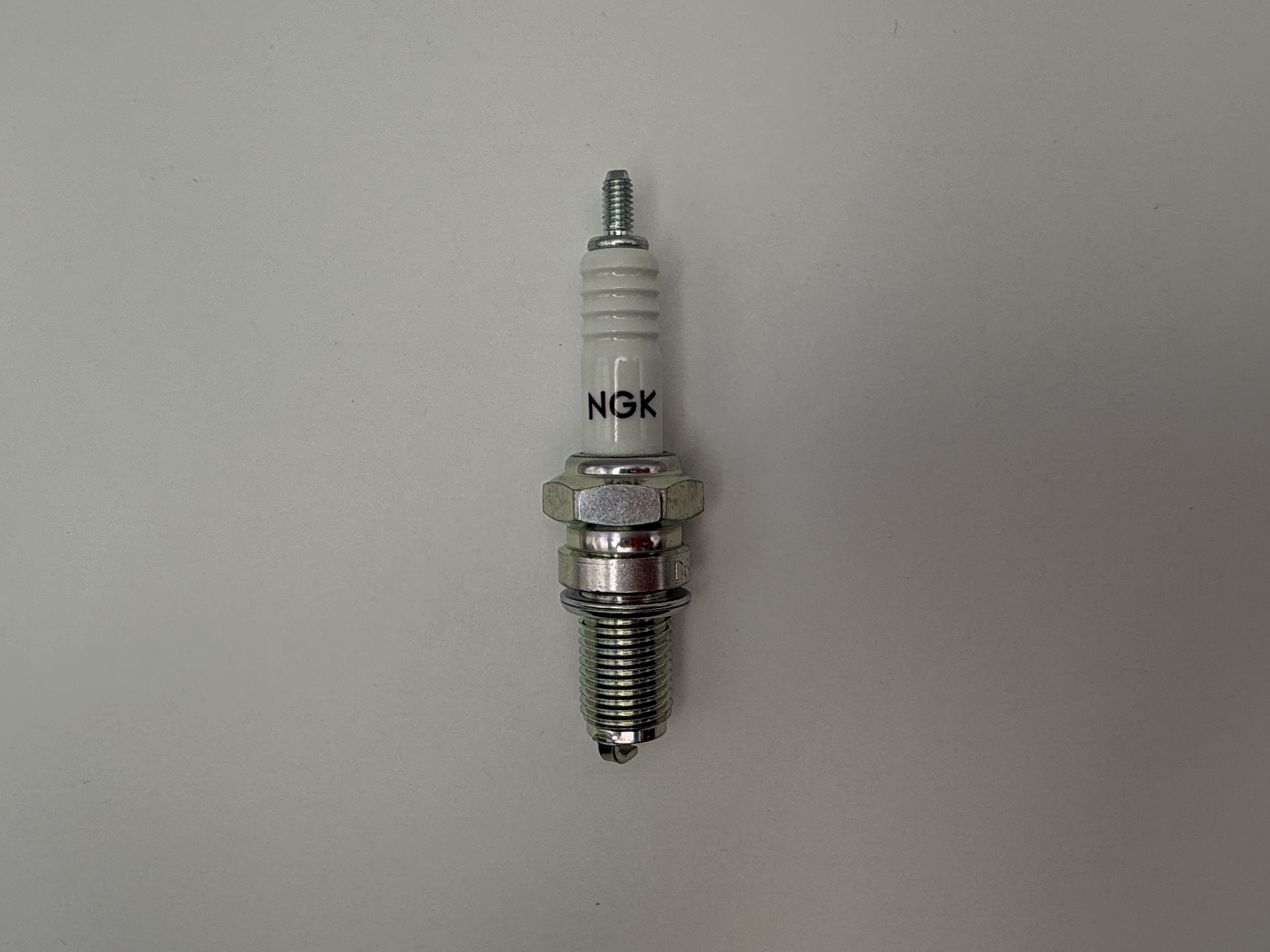 NGK Spark Plug D6EA (7512) (Japan)