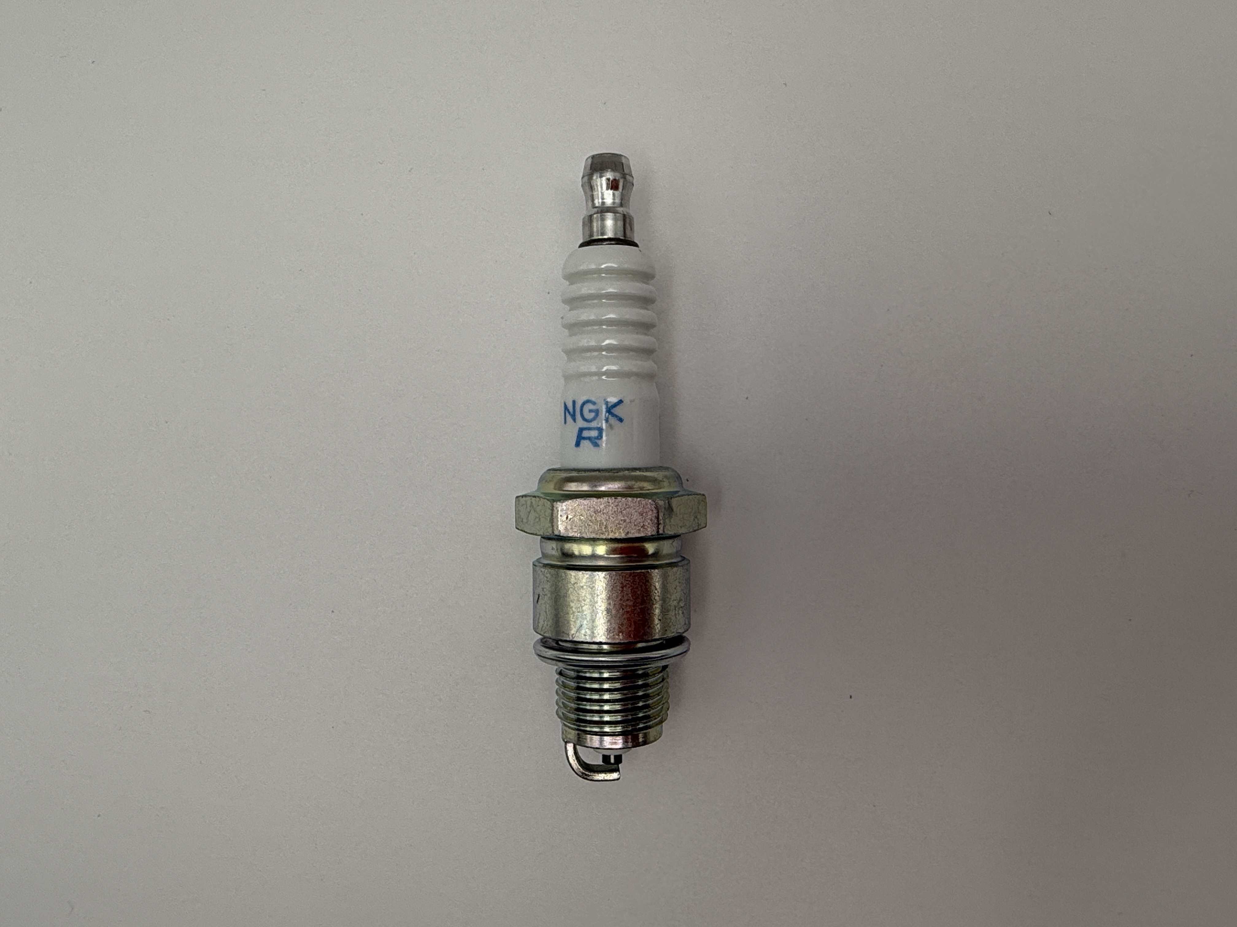 NGK Spark Plug BPR7HS (6422) (Japan)