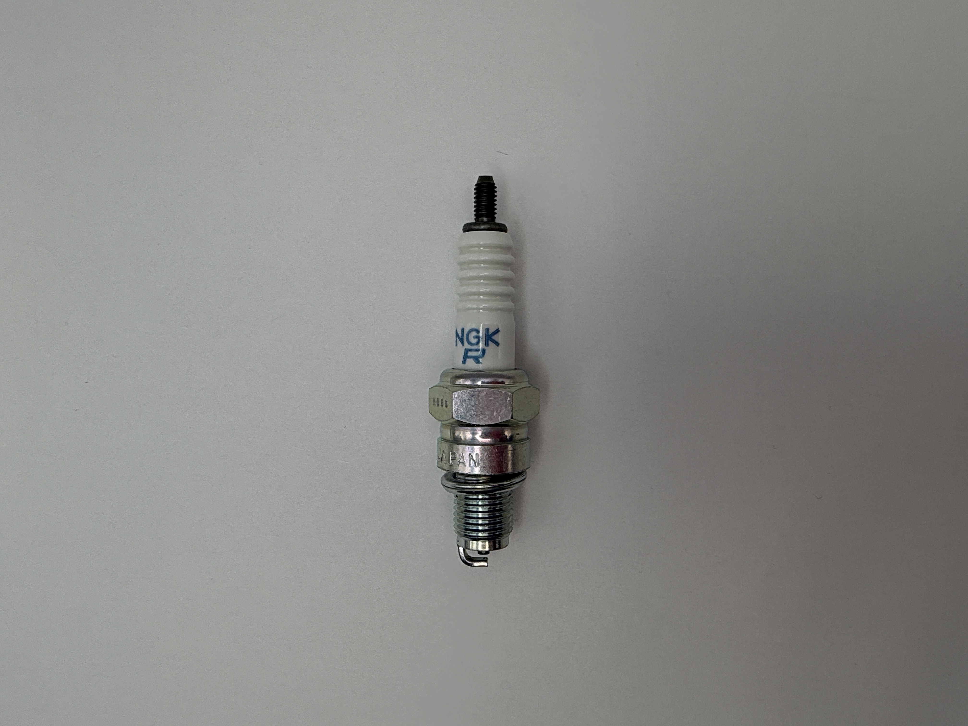 NGK Spark Plug CR7HSA-9 (5147) (Japan)